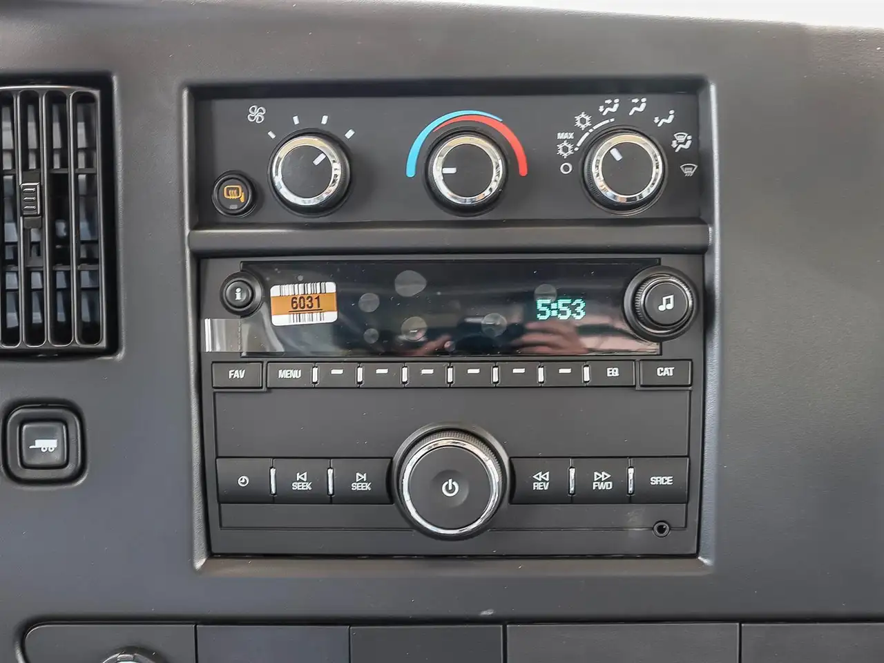 GMC Savana снимка GMC Savana