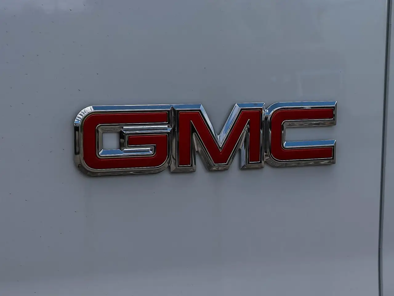 GMC Savana снимка GMC Savana