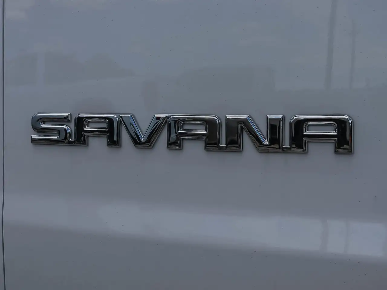GMC Savana снимка GMC Savana
