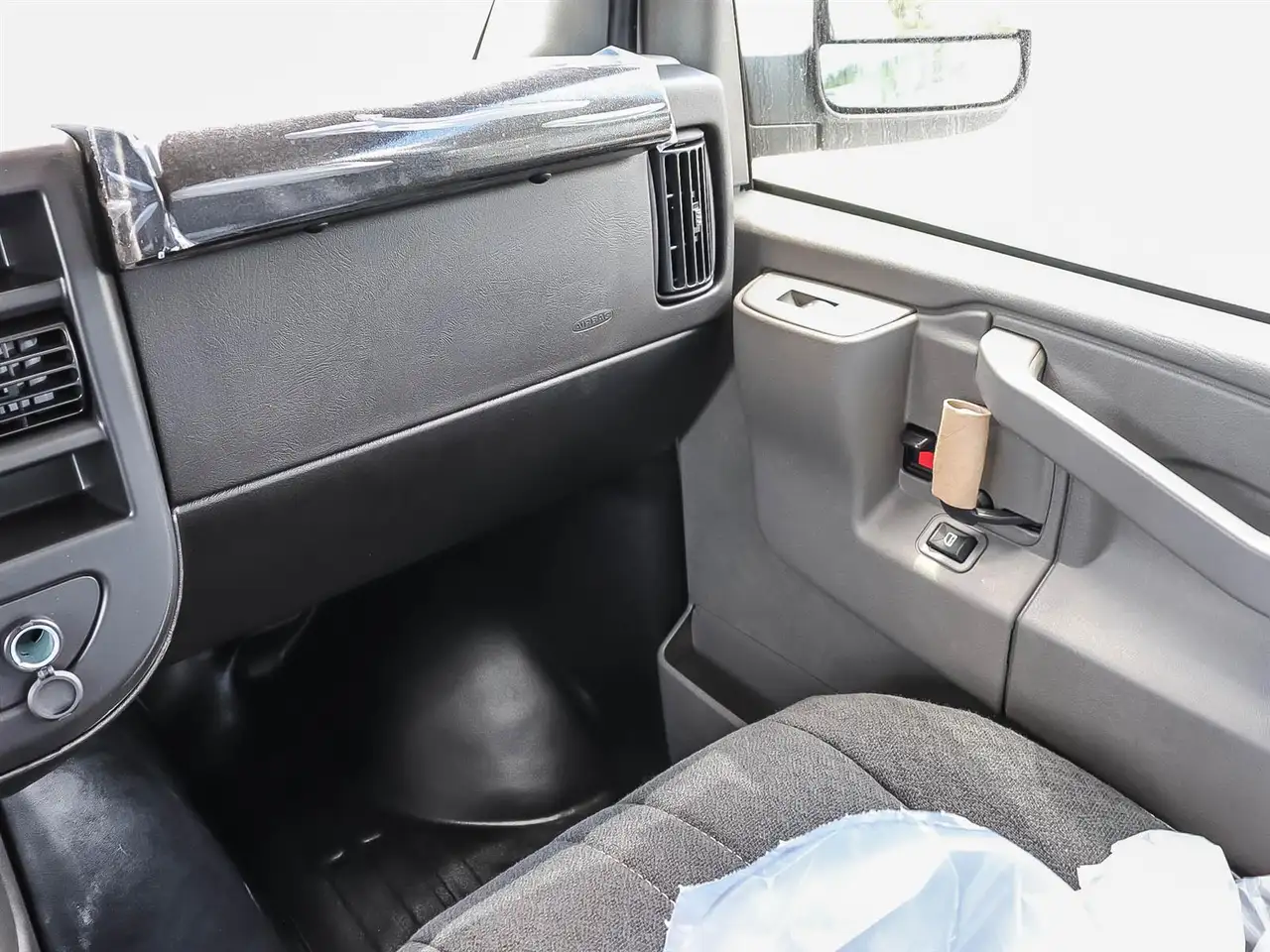 GMC Savana снимка GMC Savana