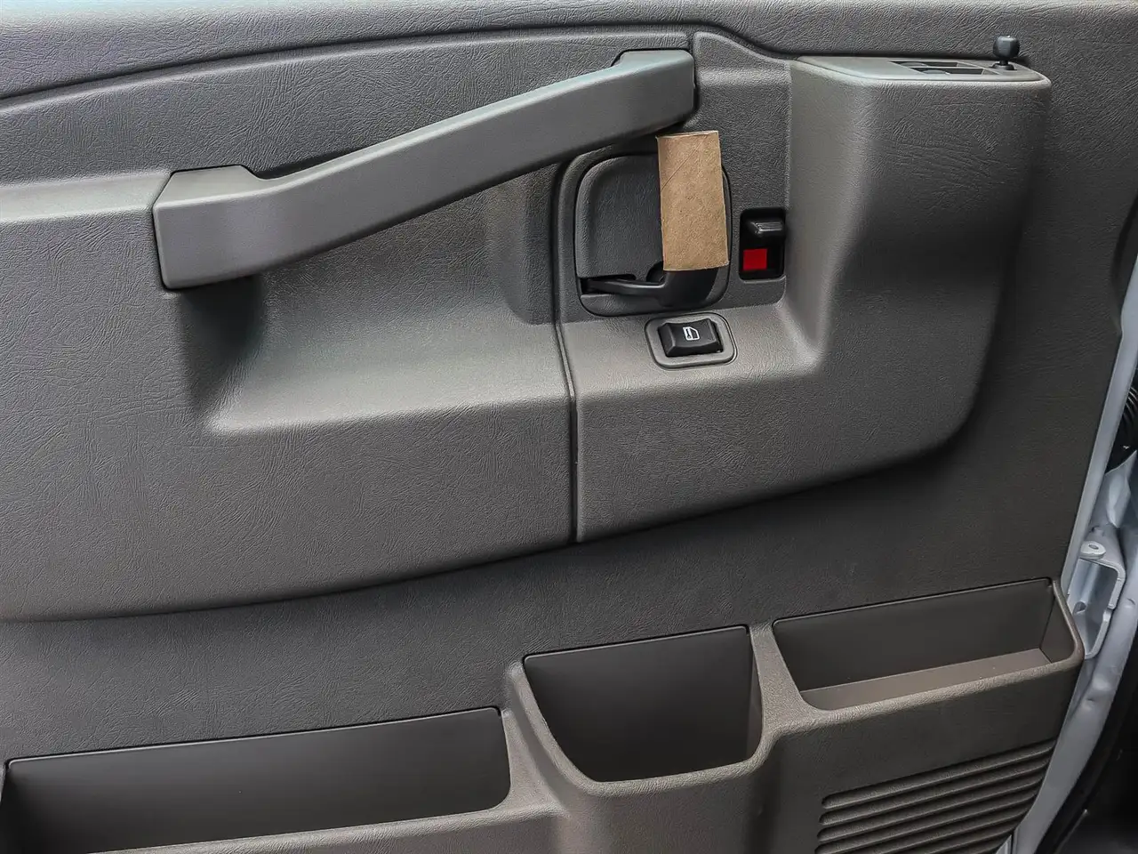 GMC Savana снимка GMC Savana