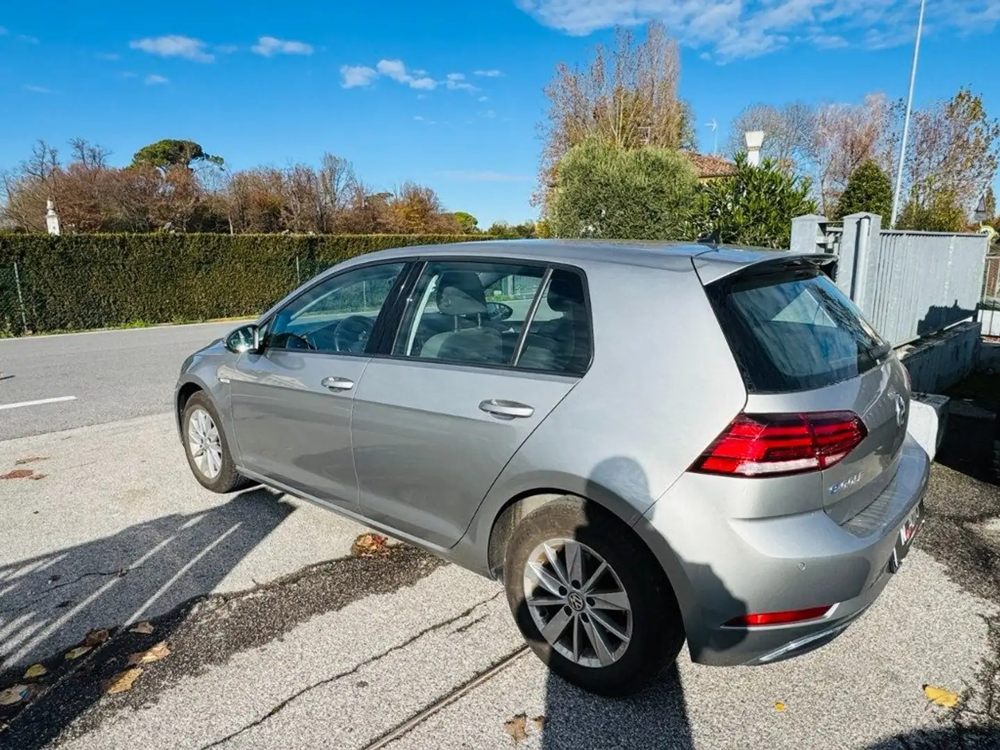 Volkswagen e-Golf 136 CV Gris - 2