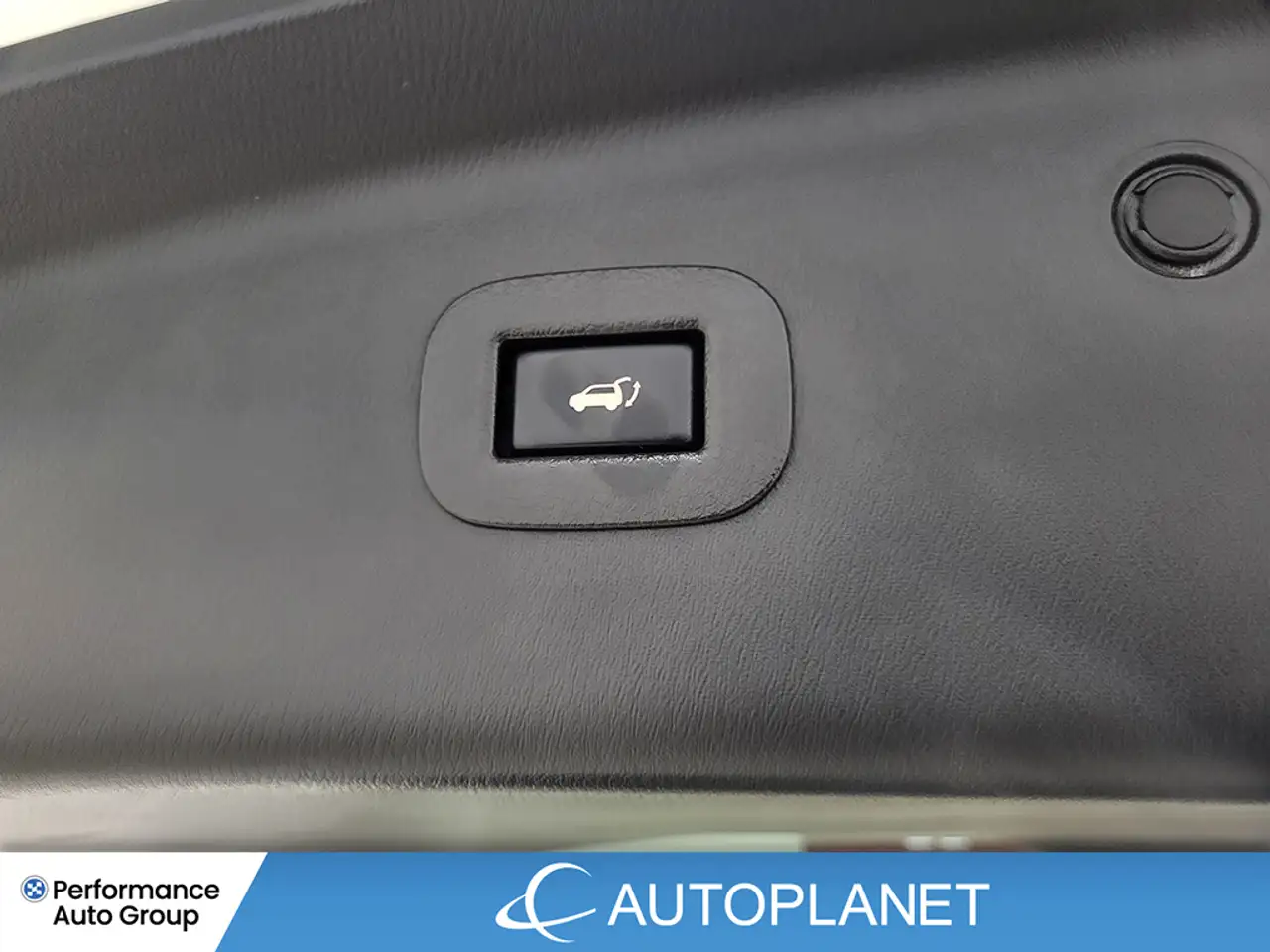 Nissan Armada снимка Nissan Armada