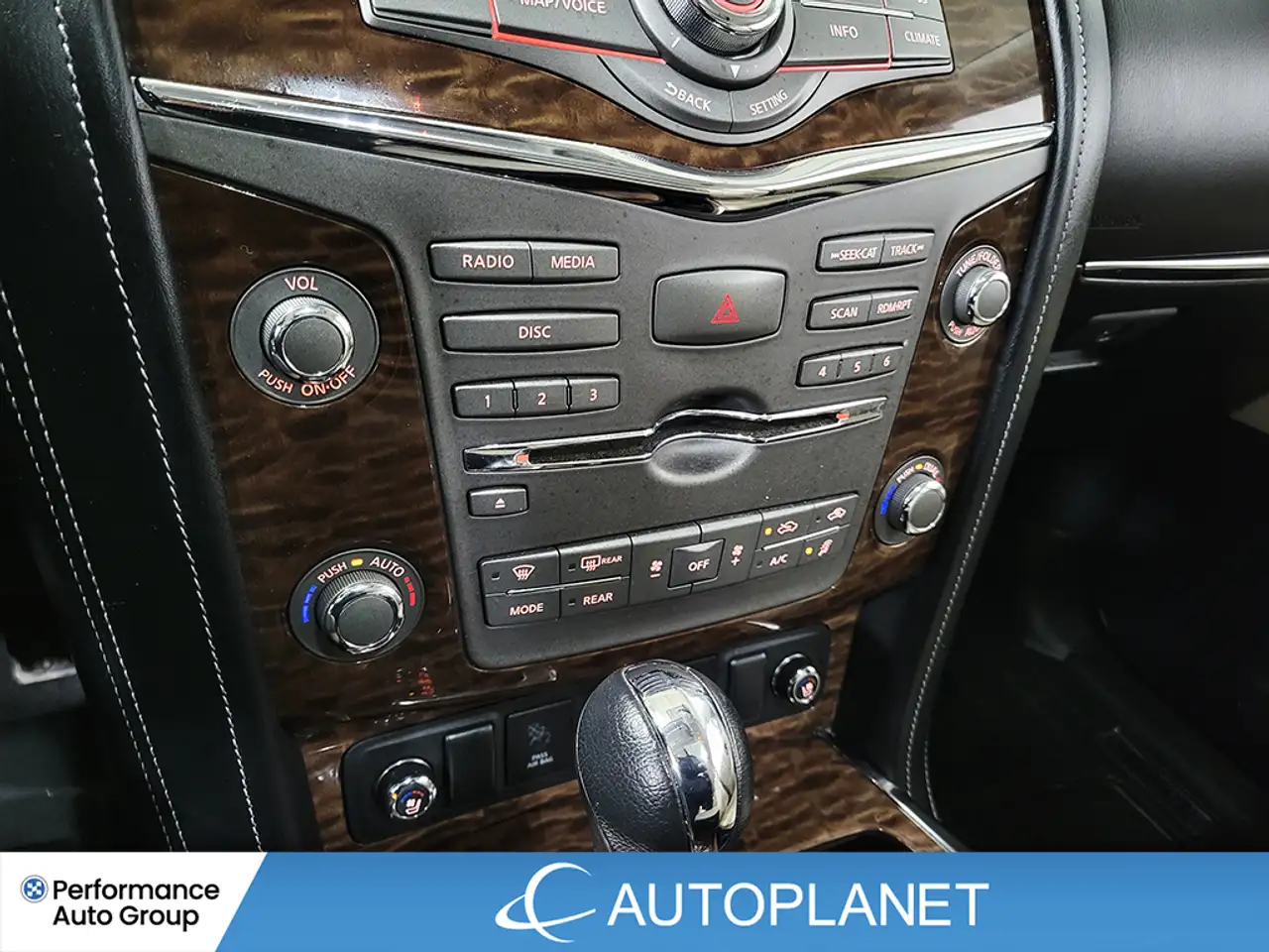 Nissan Armada снимка Nissan Armada