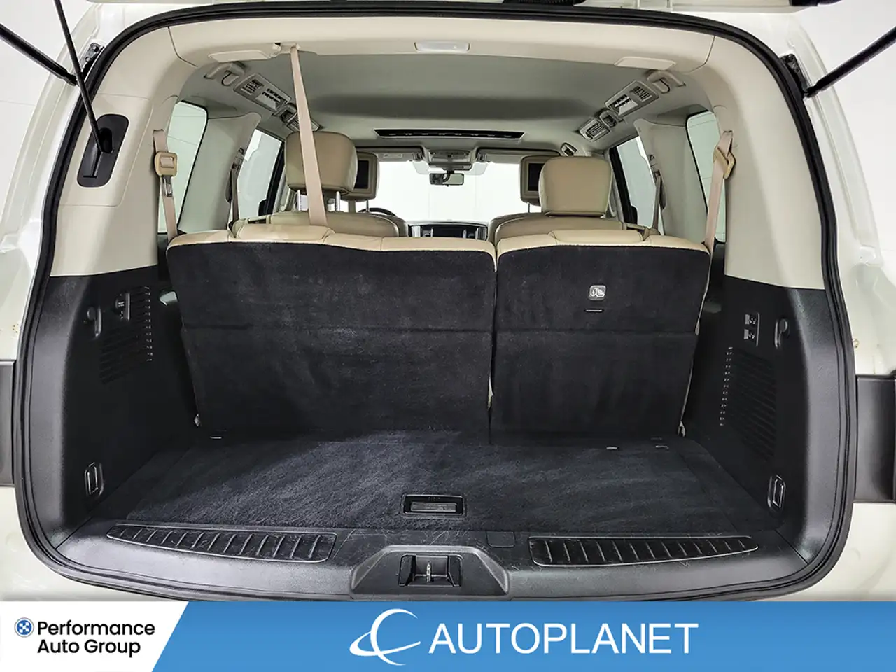 Nissan Armada снимка Nissan Armada