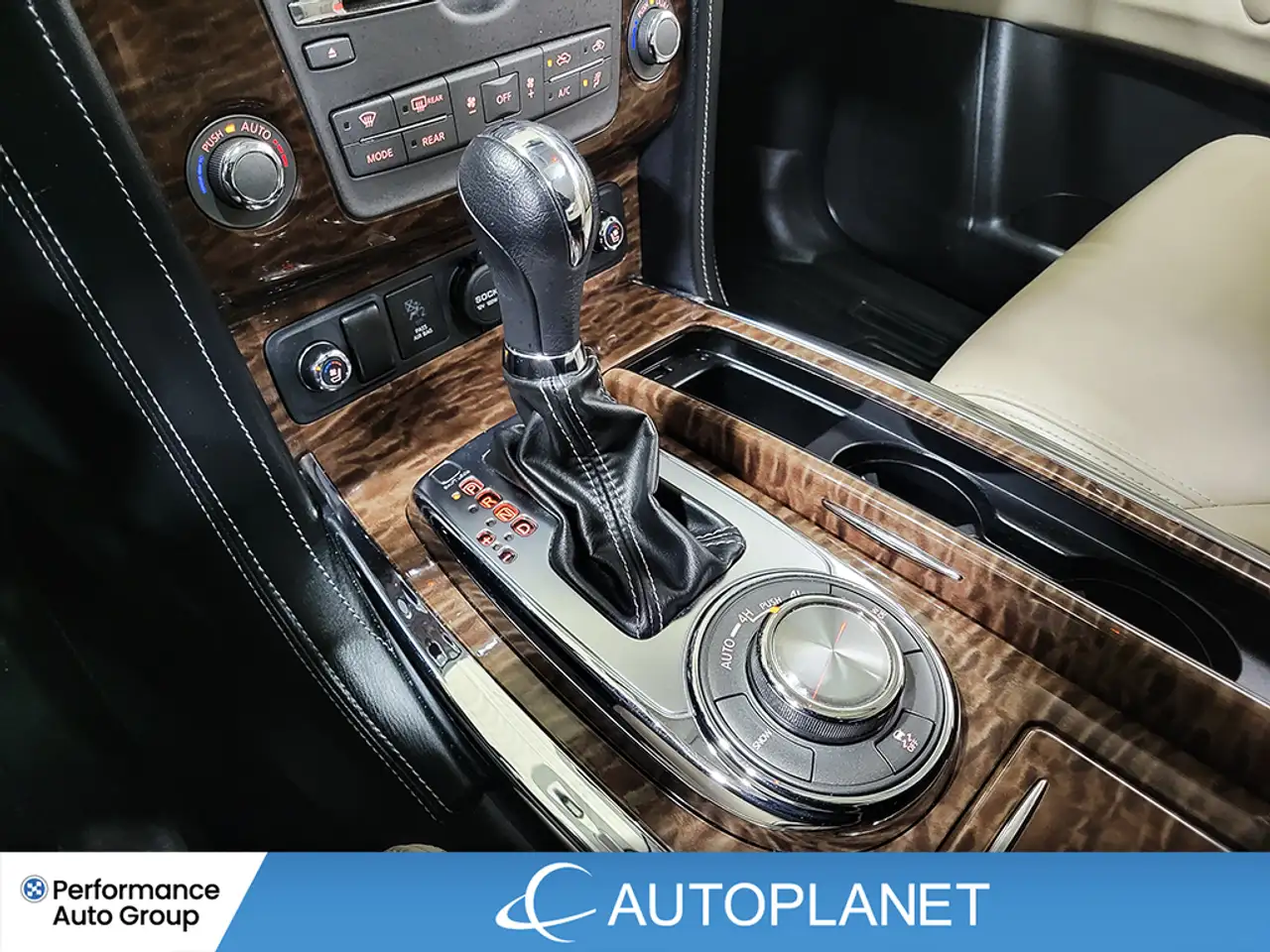 Nissan Armada снимка Nissan Armada