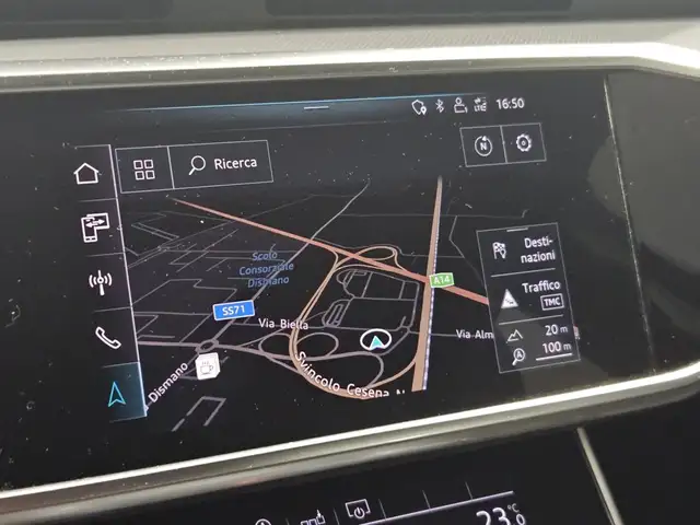 Audi A6 view 12