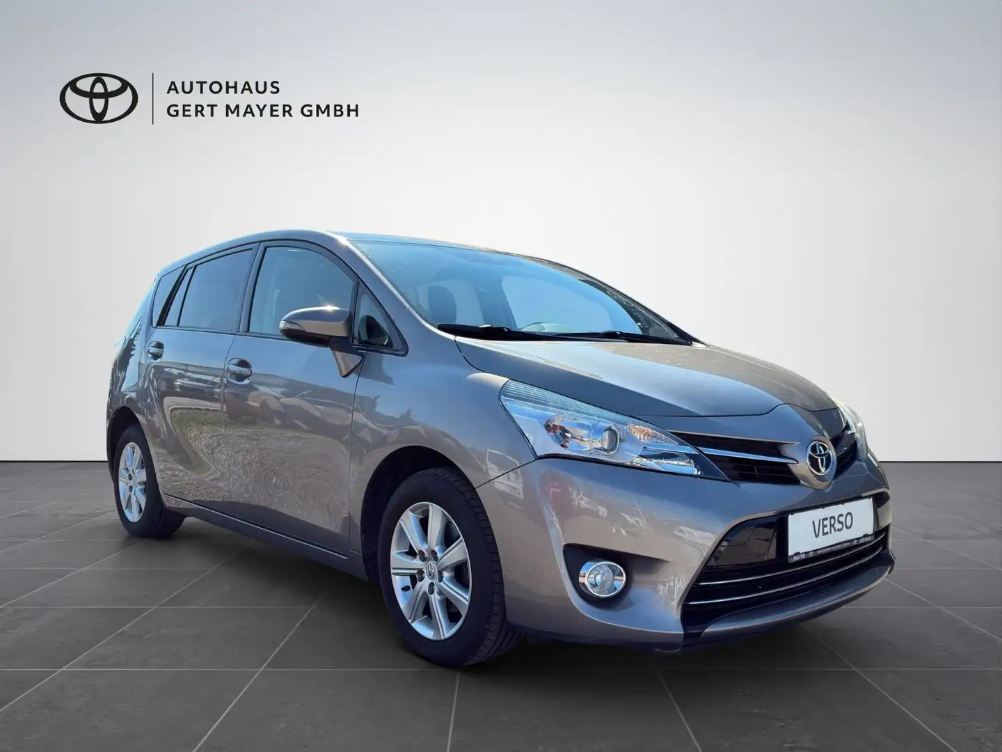Toyota Verso Active - 1