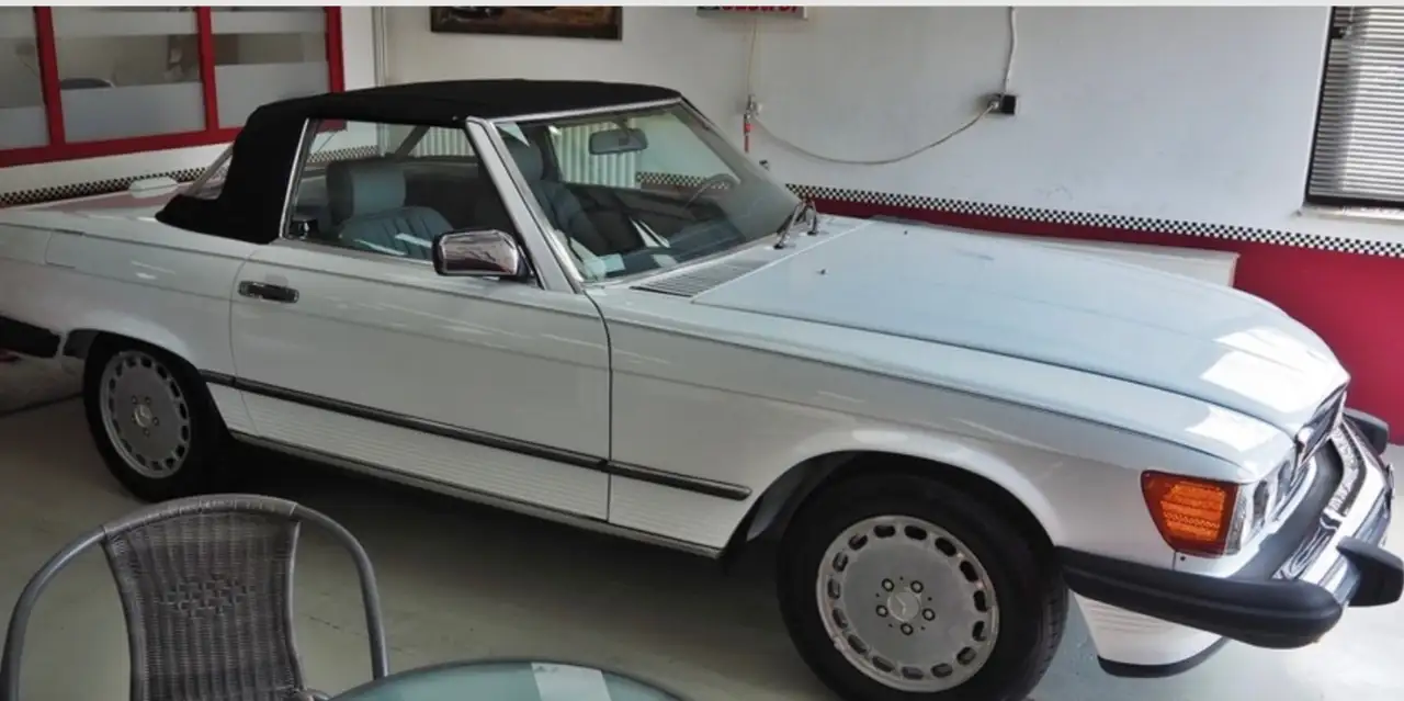 Mercedes-Benz SL 560 (US-R107), foto 5