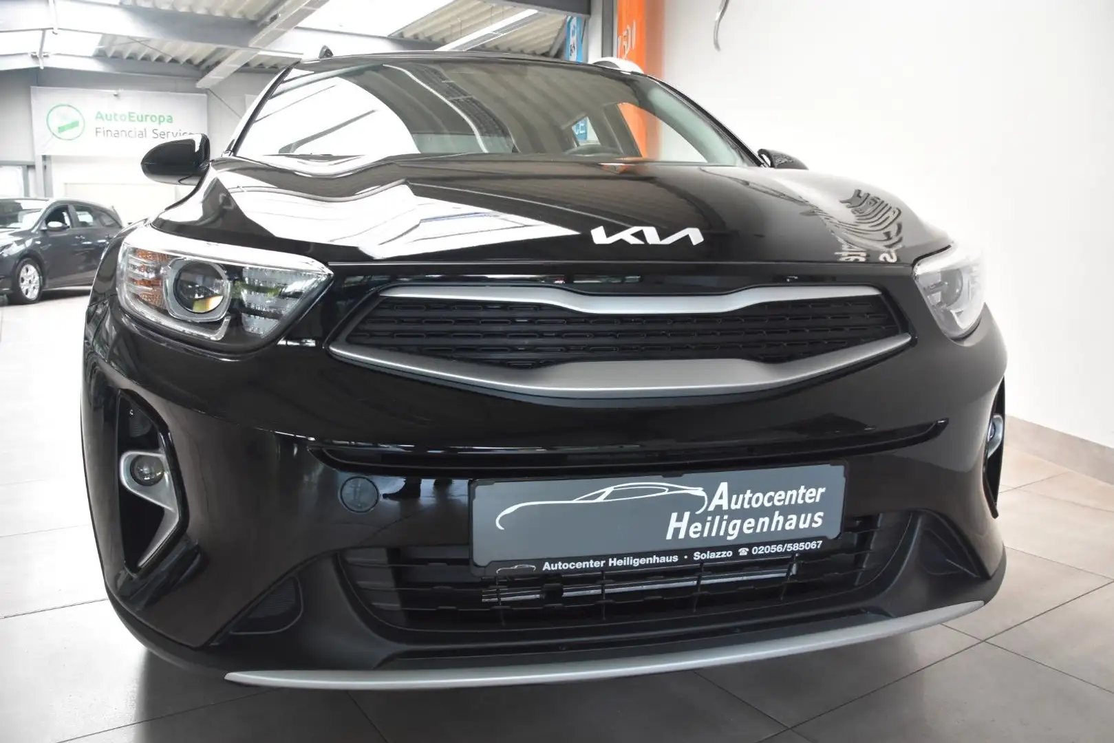 Kia Stonic 1.2 Vision Navi Klima Sitzhz Kamera Tempo Schwarz - 1
