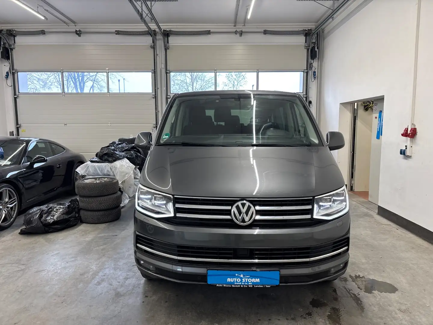 Volkswagen T6 Caravelle 2.0 TDI lang DSG*ACC*LED*9-Sitz*R-KAM*PDC* Grau - 2