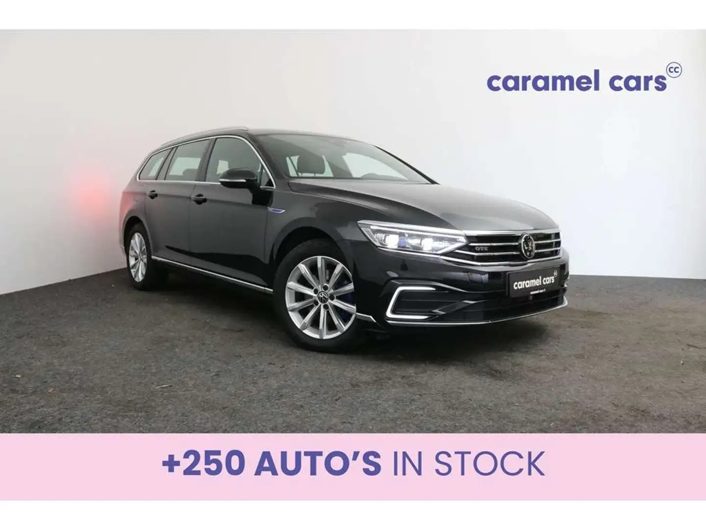 Volkswagen Passat Variant GTE 1.4 PHEV BREAK AUTOMAAT *LEDER*DAG*GPS*CARPLAY Schwarz - 1