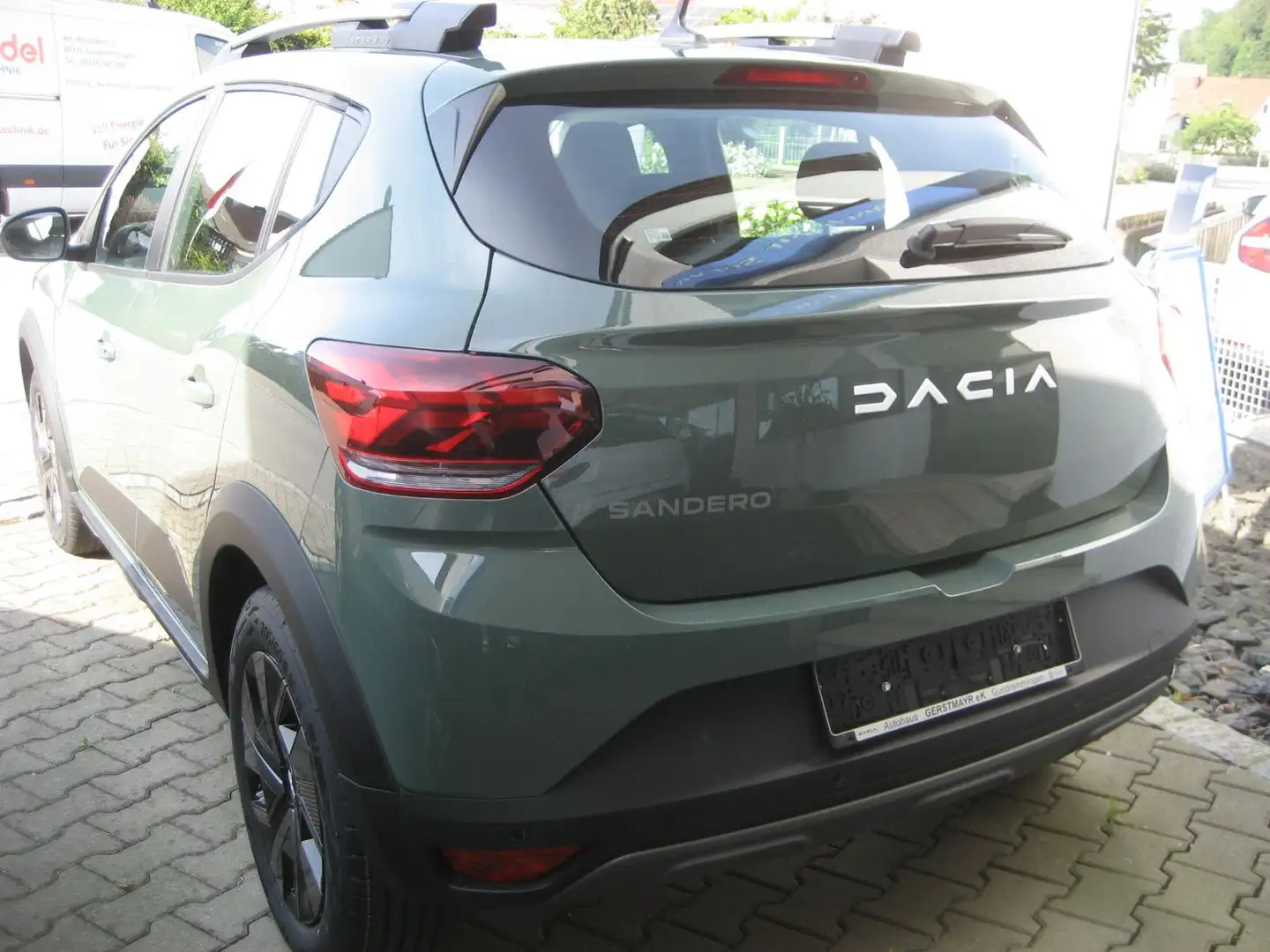 Dacia Sandero Stepway Expression TCE 90 -SHZG -PDC- Verde - 2