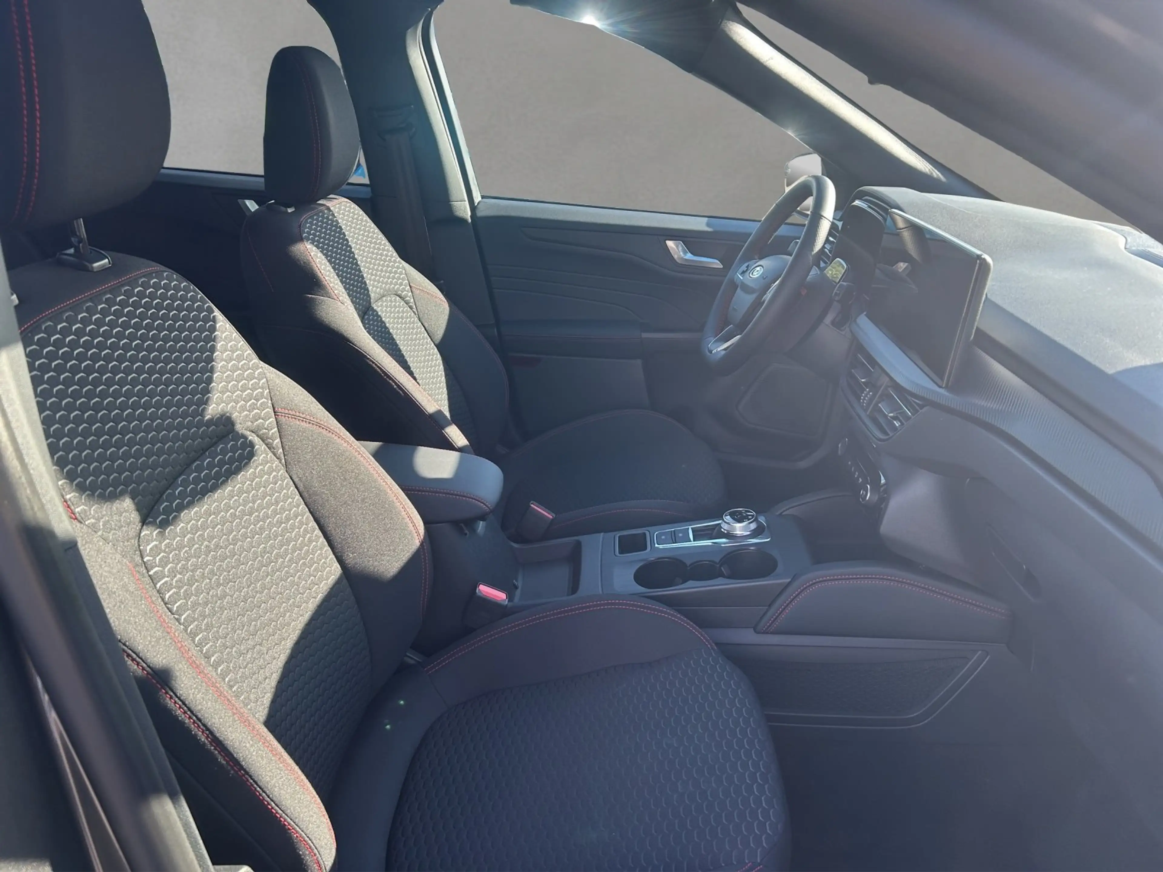 Ford Kuga 1.5 ST-Line Automatik/ AHK,GZ-Reifen/FGS — photo 8