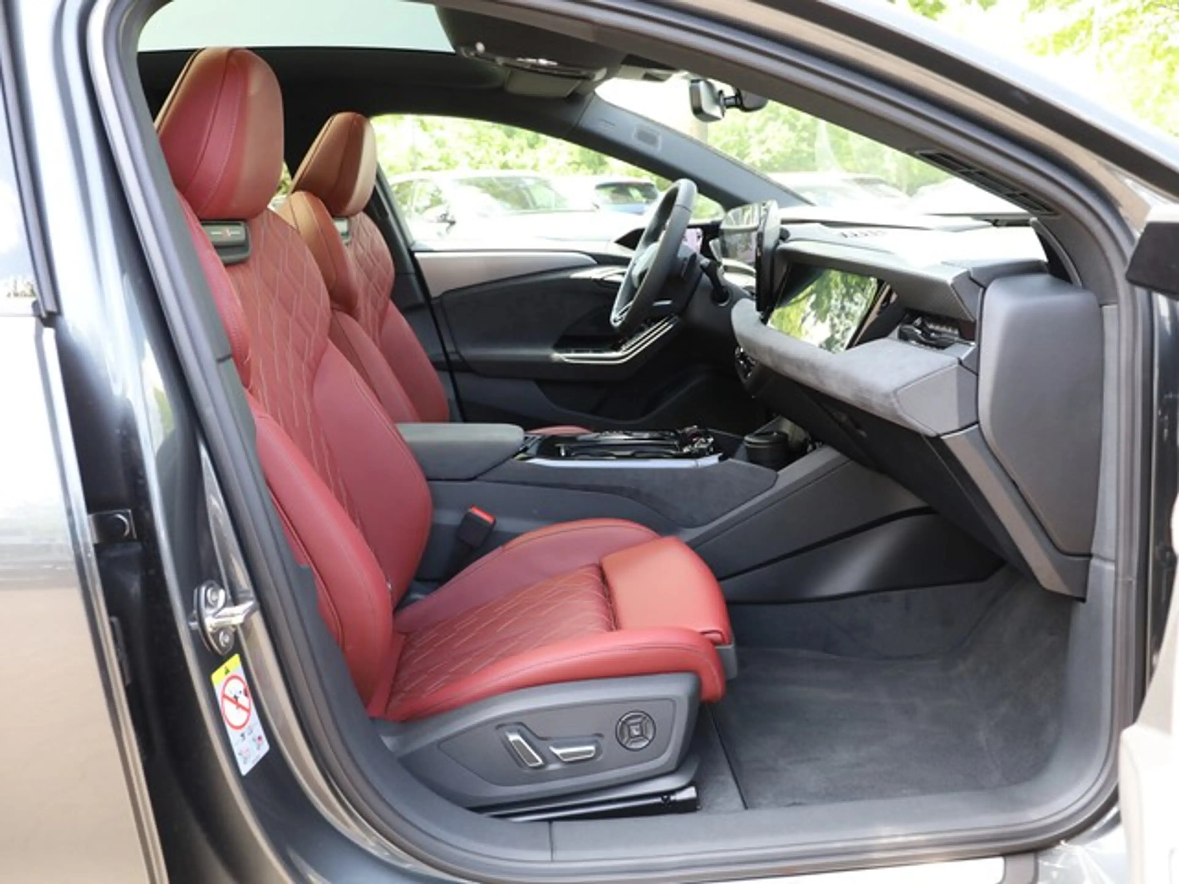 Audi S6 e-tron Avant Edition One Grey B&O Pano LM21 AHK ACC Te... — photo 8