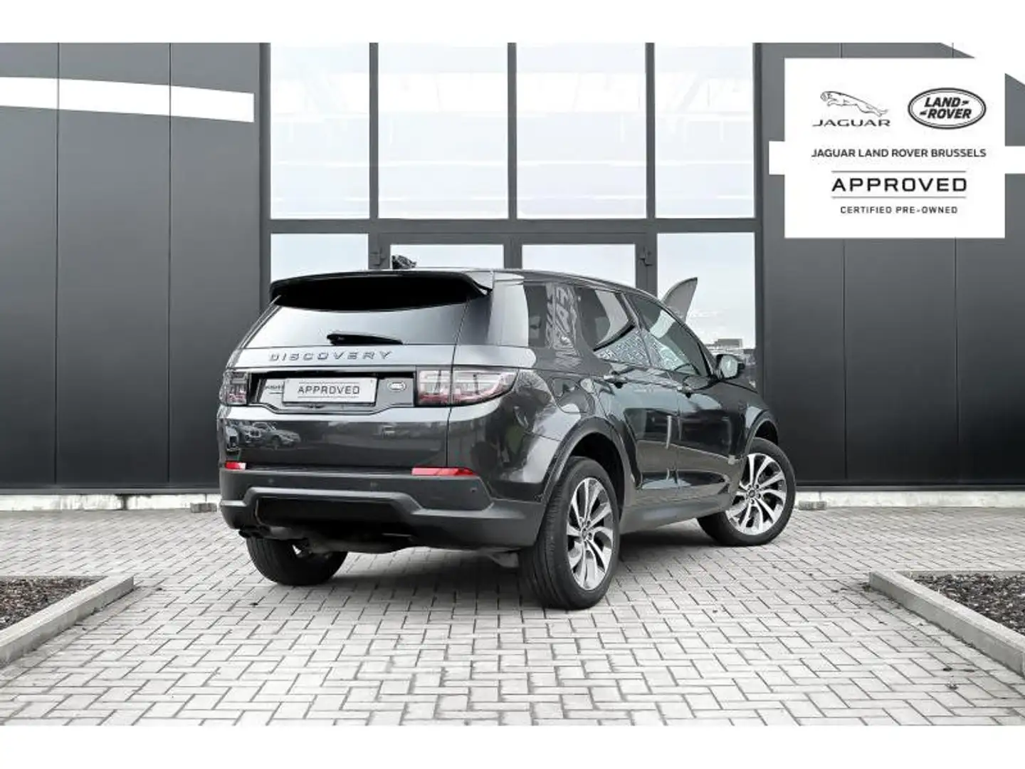 Land Rover Discovery Sport D180 HSE 2 YEARS WARRANTY Grijs - 2