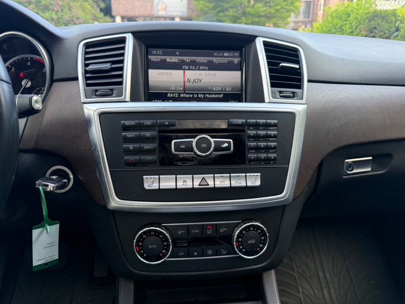 Mercedes-Benz ML 350 CDI AMG Sportpaket Panorama — photo 11