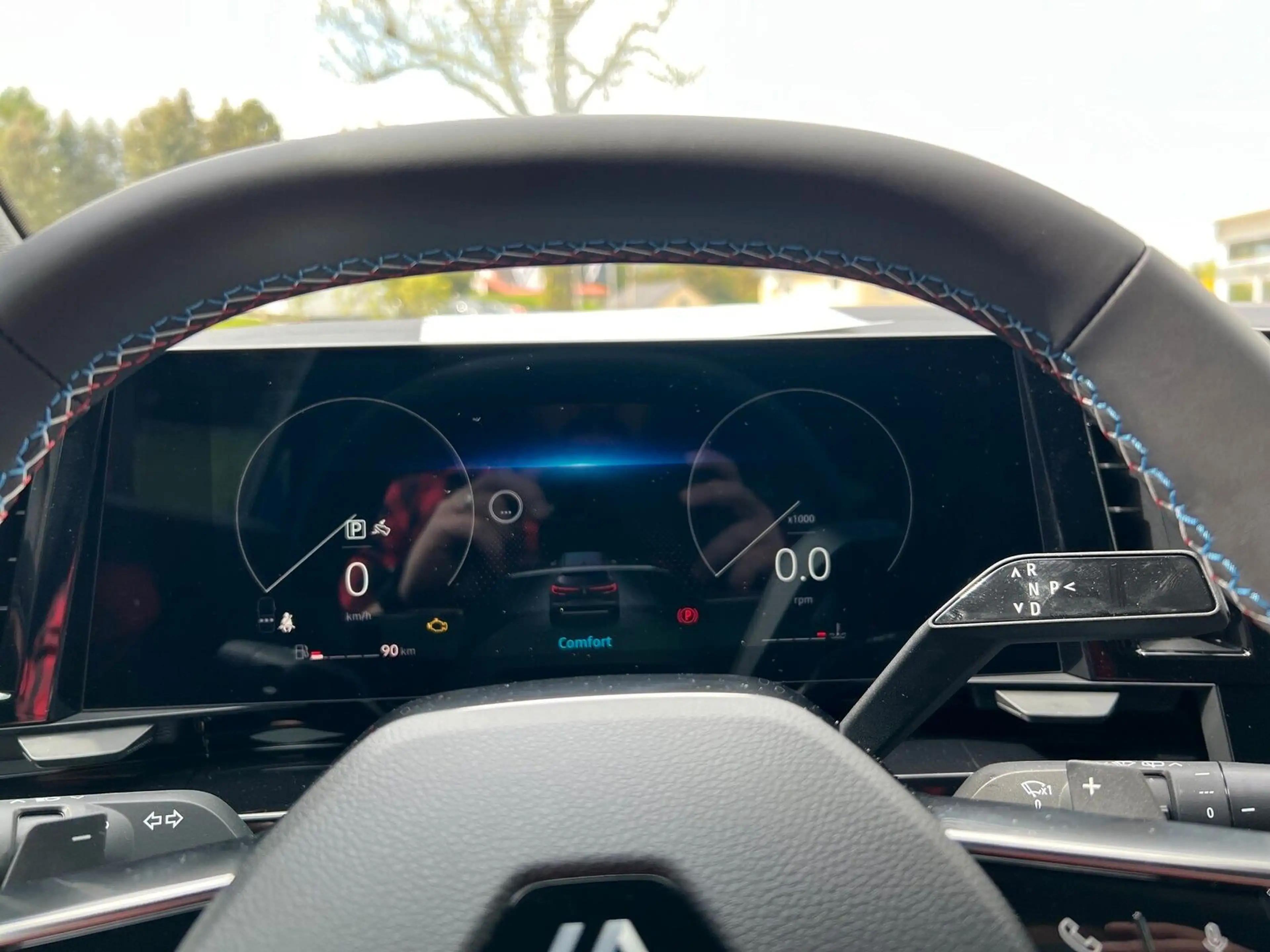 Renault Austral Techno Esprit Alpine 160 EDC — photo 9