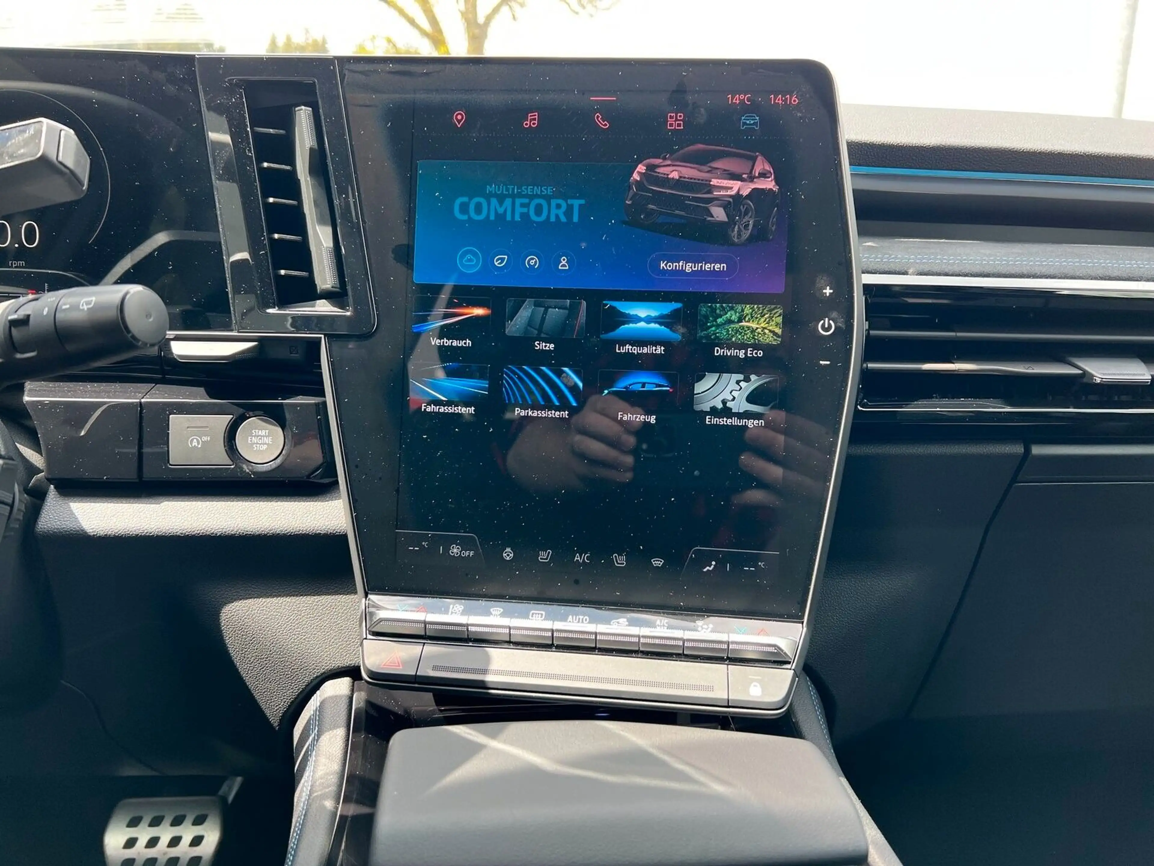 Renault Austral Techno Esprit Alpine 160 EDC — photo 10