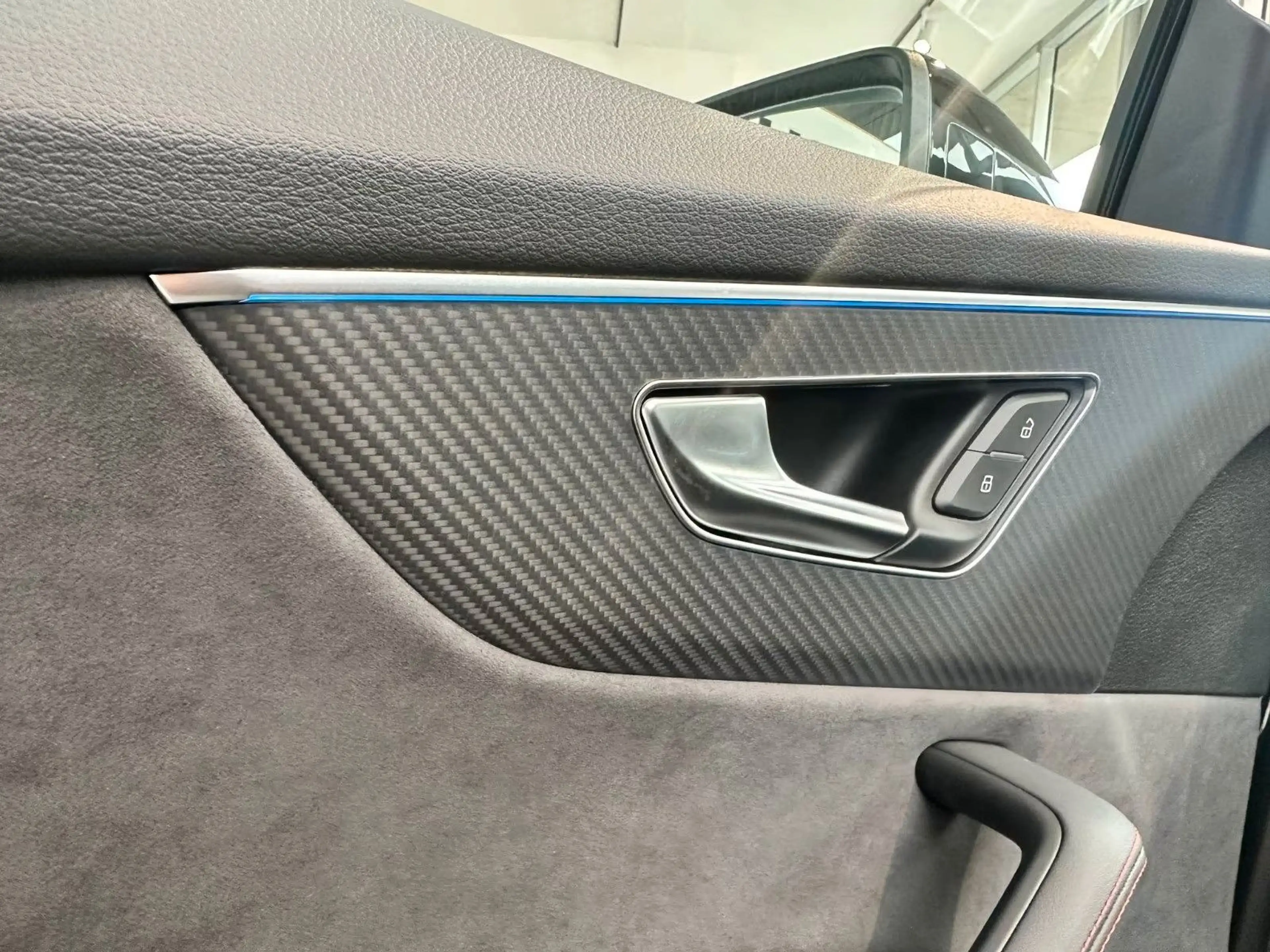 Audi Q8 TFSI Hybrid/-25%/Mass/Pan/ParkRemote/23 — photo 11