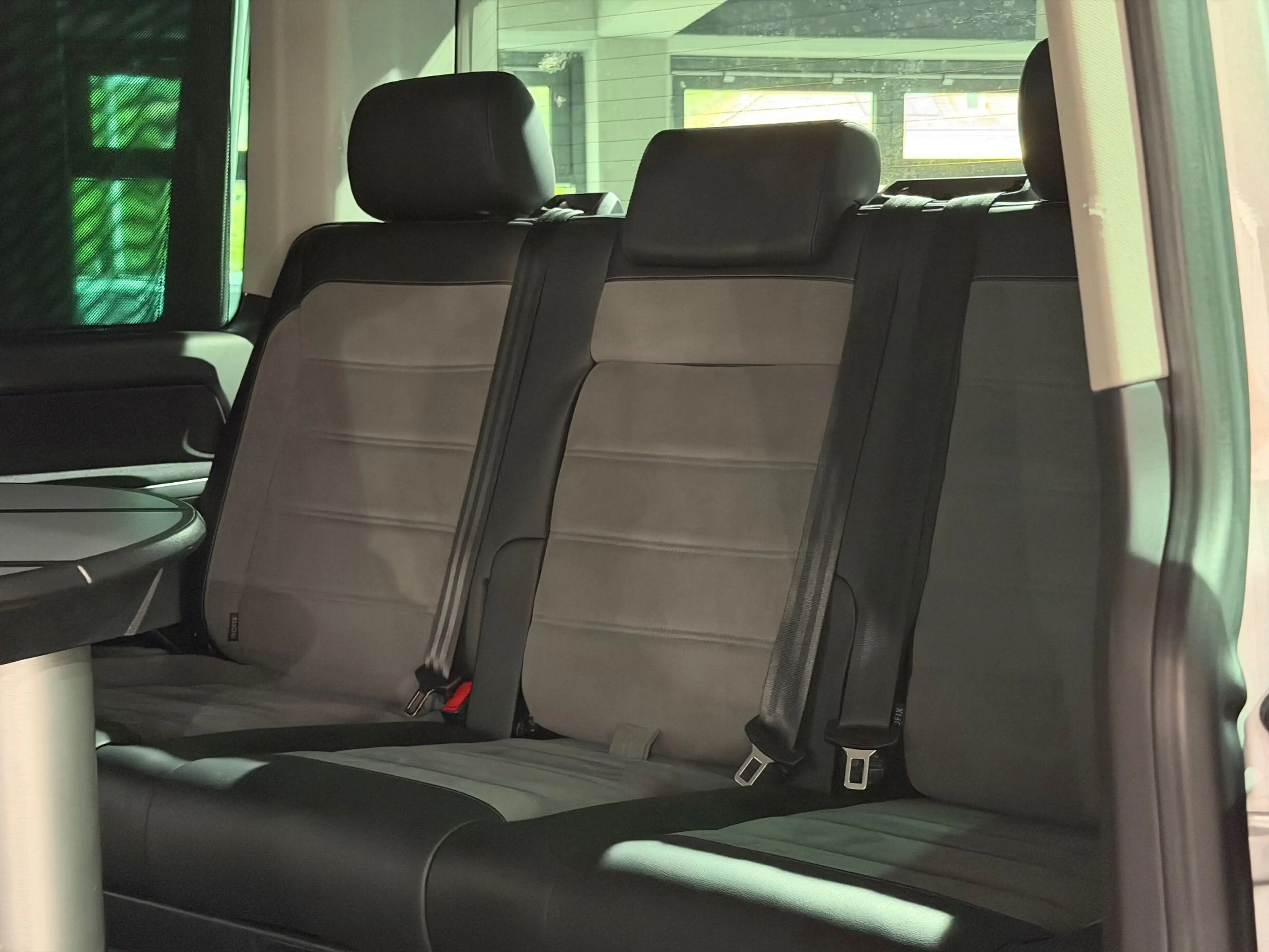 Volkswagen T6.1 Multivan T6.1 2.0 TDI 4Motion Multivan Cruise / TueTone La — photo 31