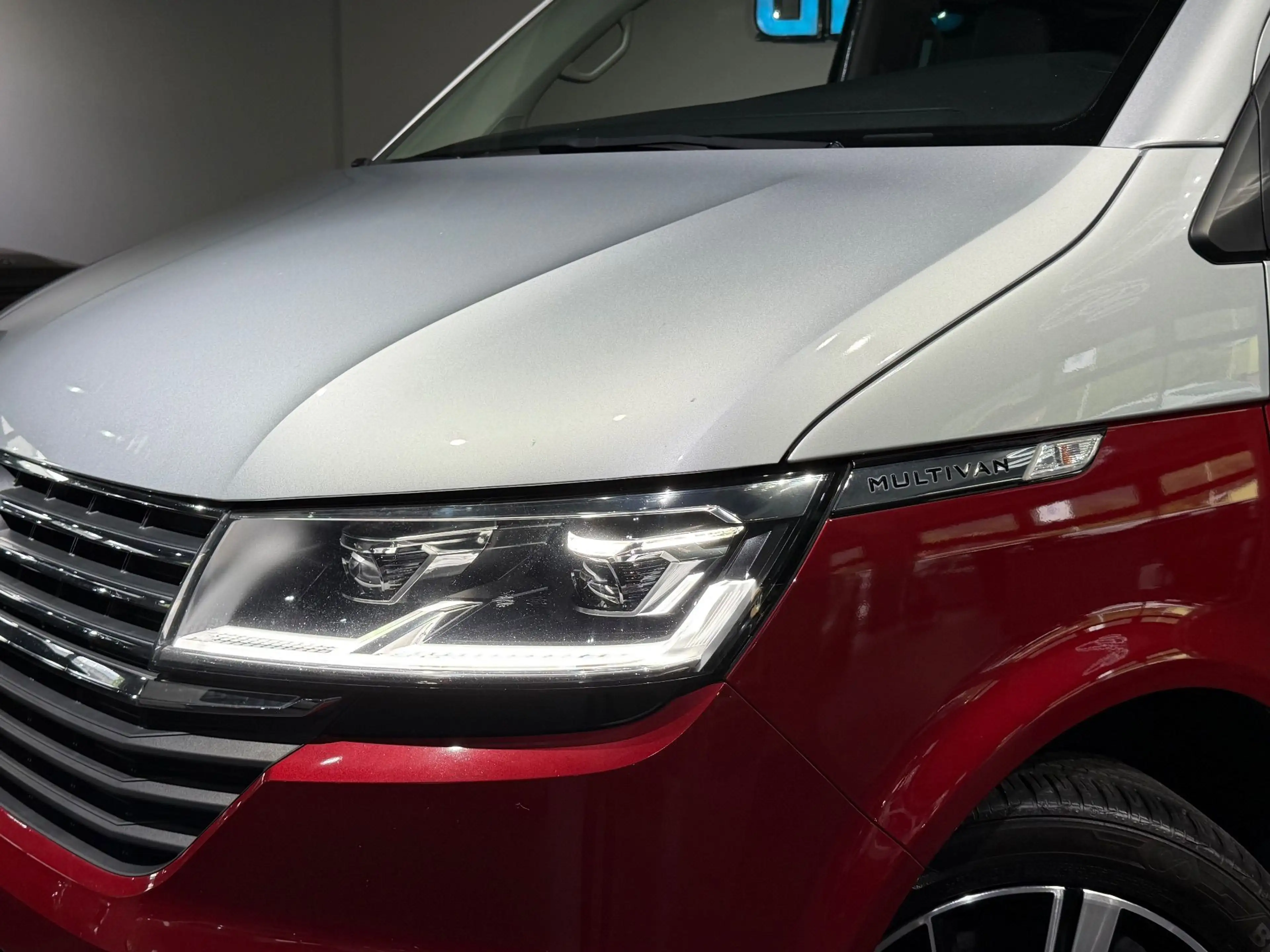 Volkswagen T6.1 Multivan T6.1 2.0 TDI 4Motion Multivan Cruise / TueTone La — photo 21