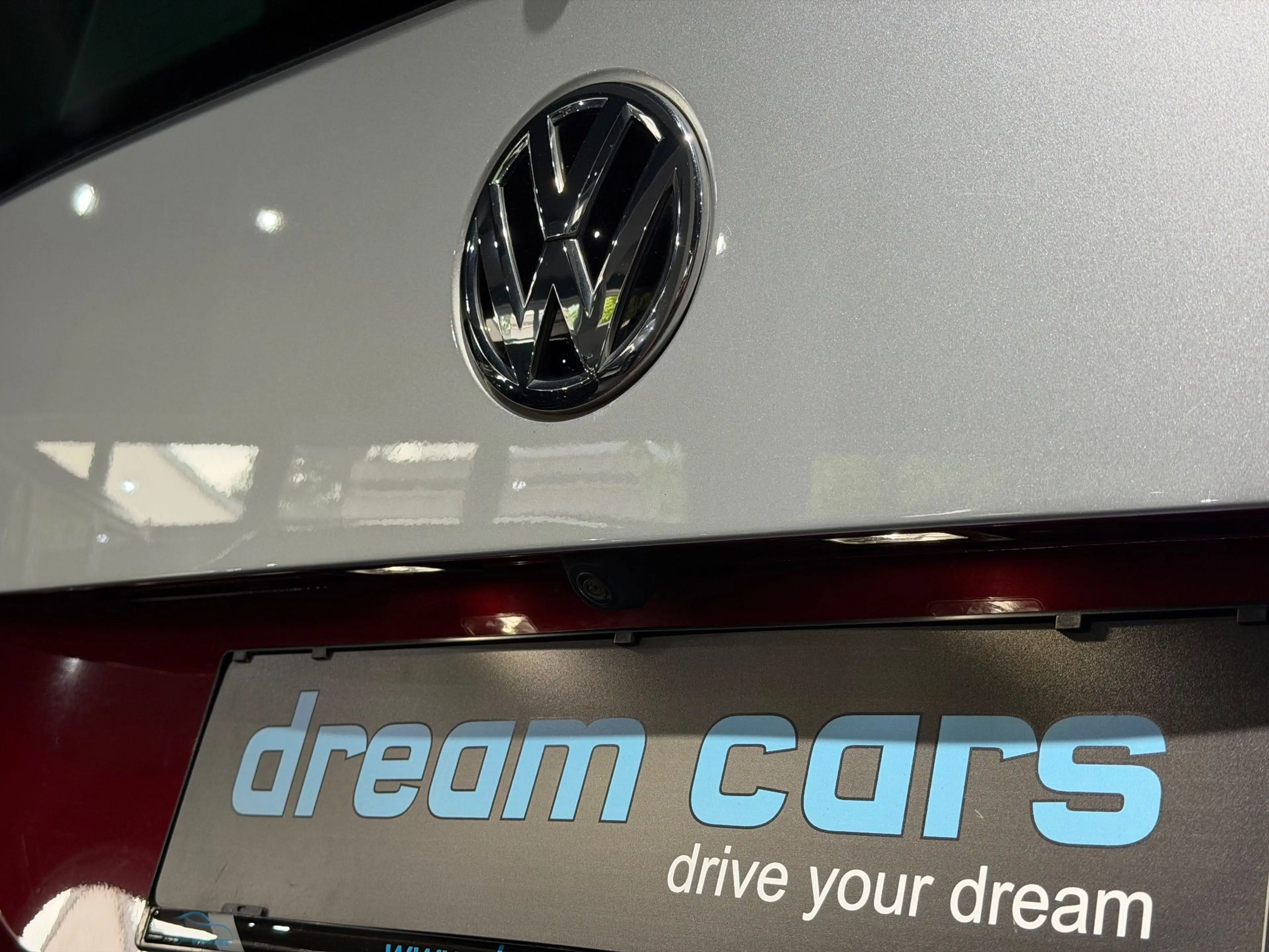 Volkswagen T6.1 Multivan T6.1 2.0 TDI 4Motion Multivan Cruise / TueTone La — photo 14