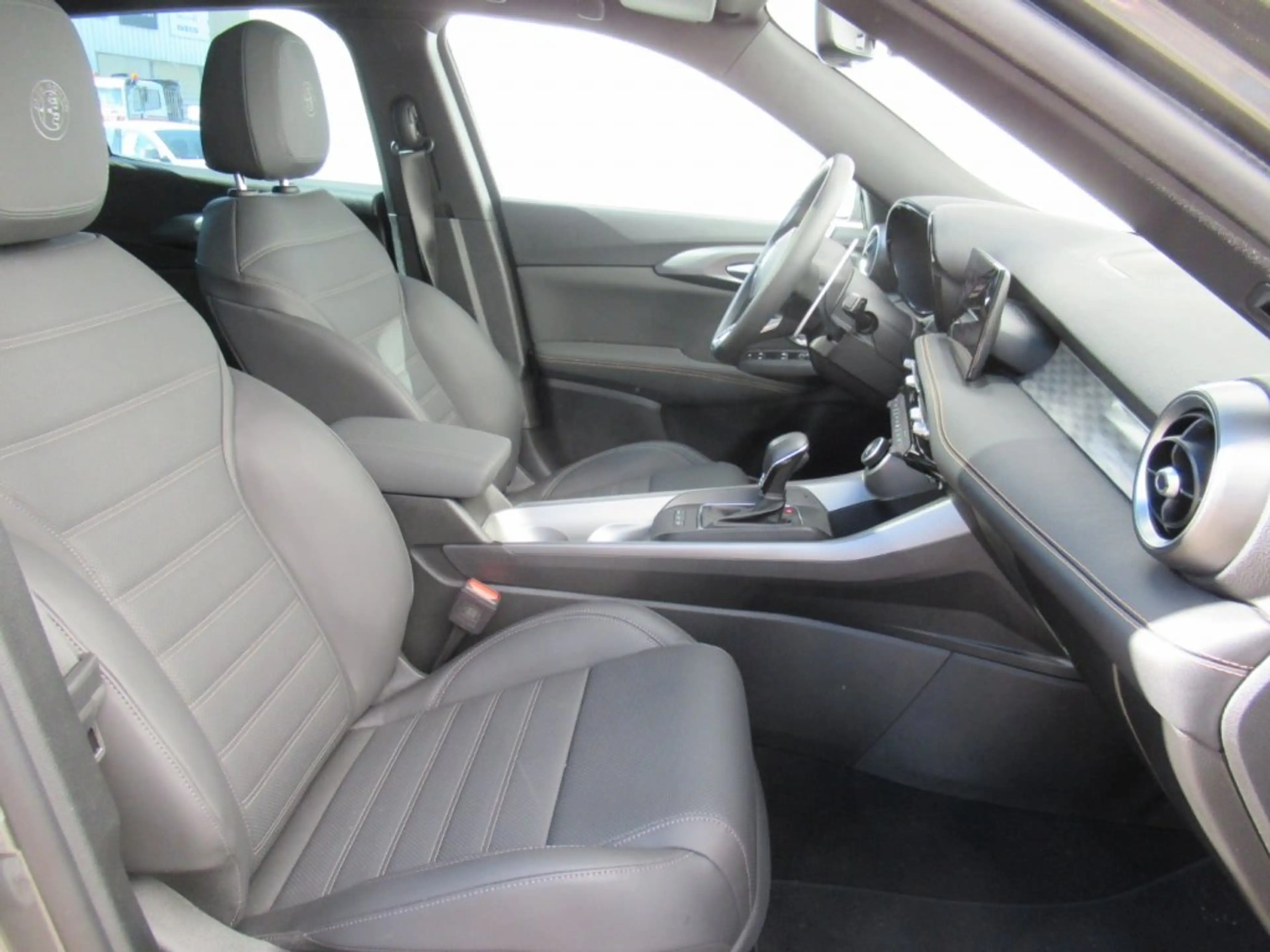 Alfa Romeo Tonale VELOCE 280PS PHEV **AKTION** — photo 9