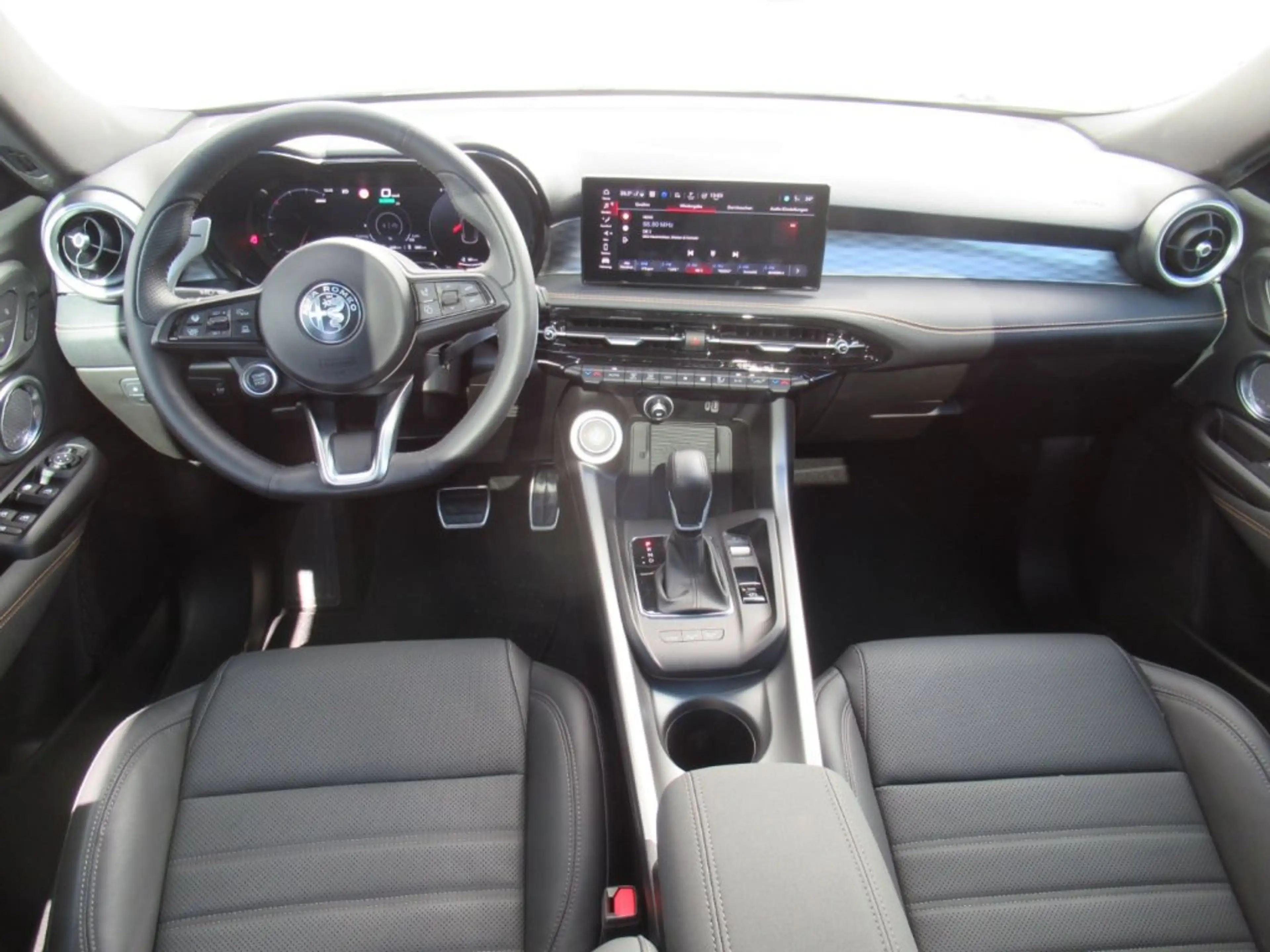 Alfa Romeo Tonale VELOCE 280PS PHEV **AKTION** — photo 11