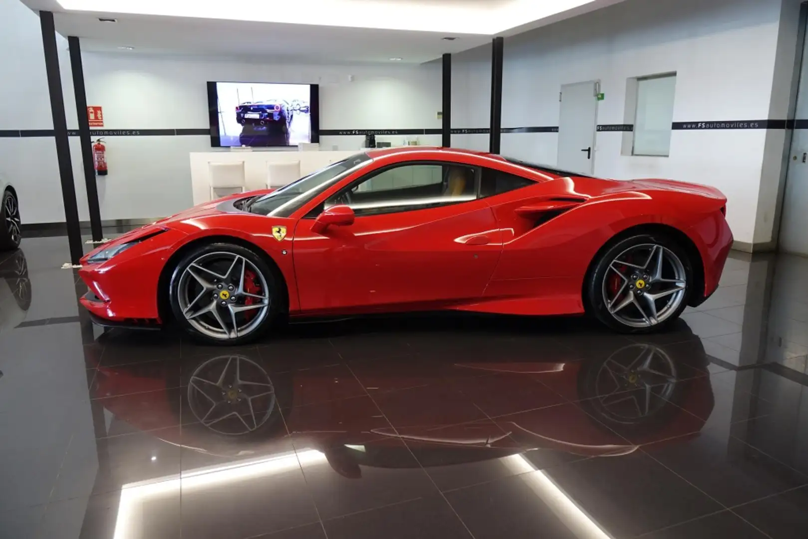 Ferrari F8 Tributo Rouge - 2