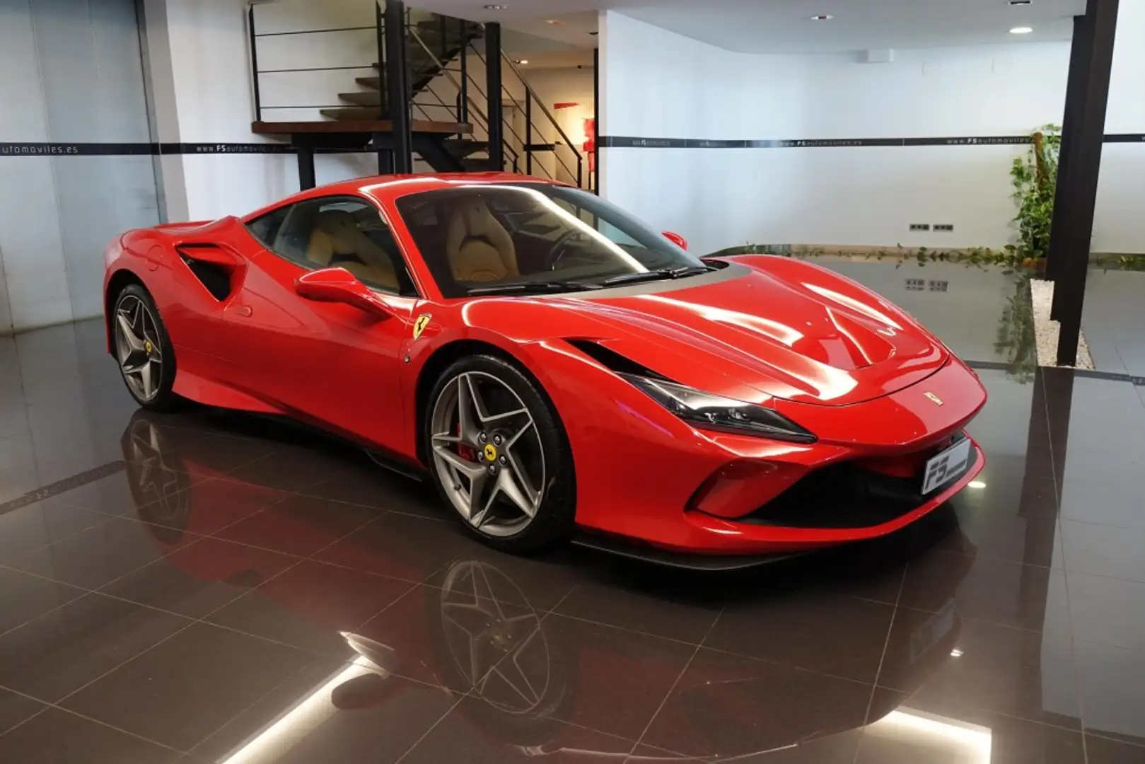 Ferrari F8 Tributo Rouge - 1