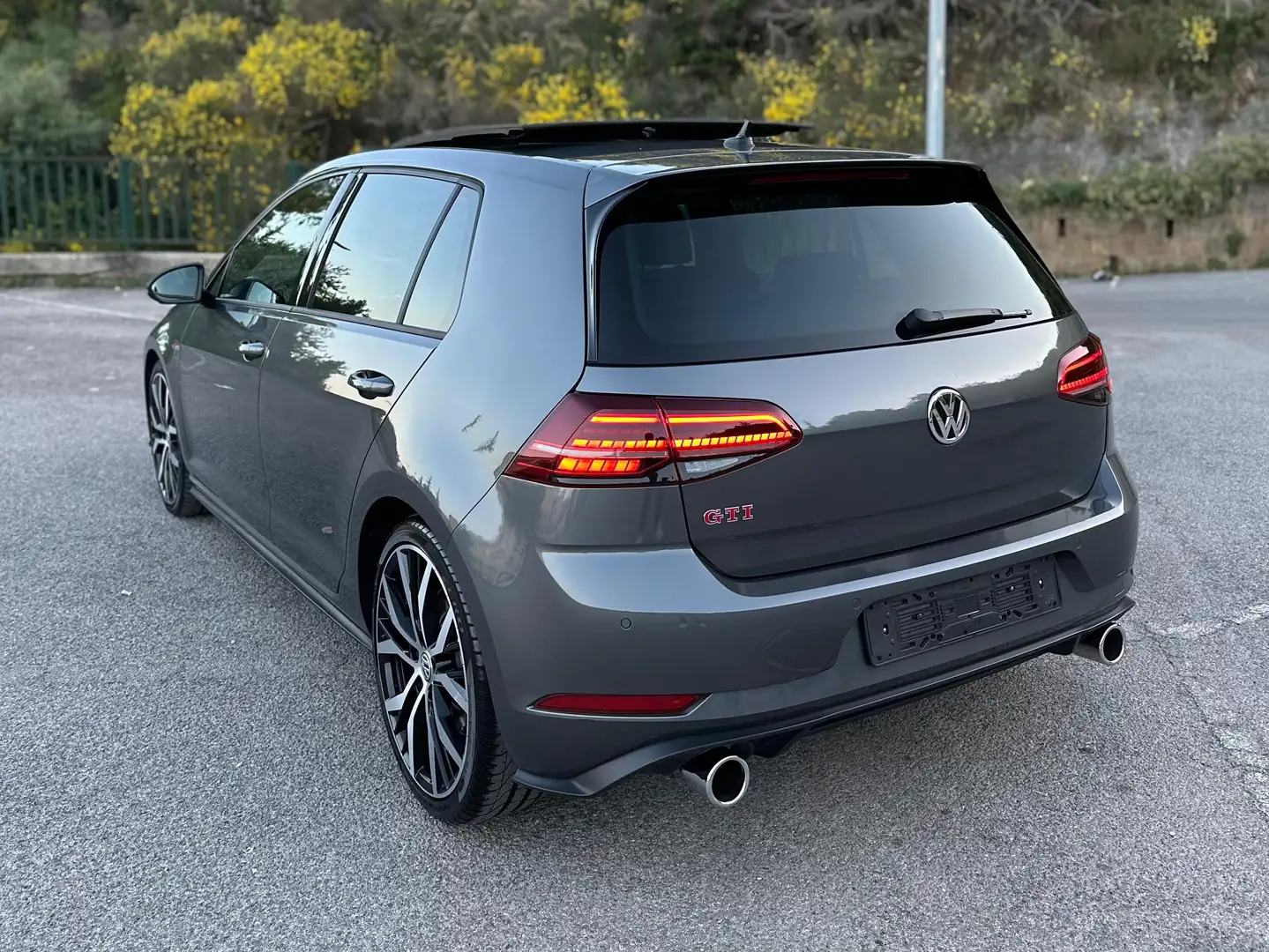 Volkswagen Golf GTI Golf 5p 2.0 tsi Gti Performance 245cv dsg Grigio - 2
