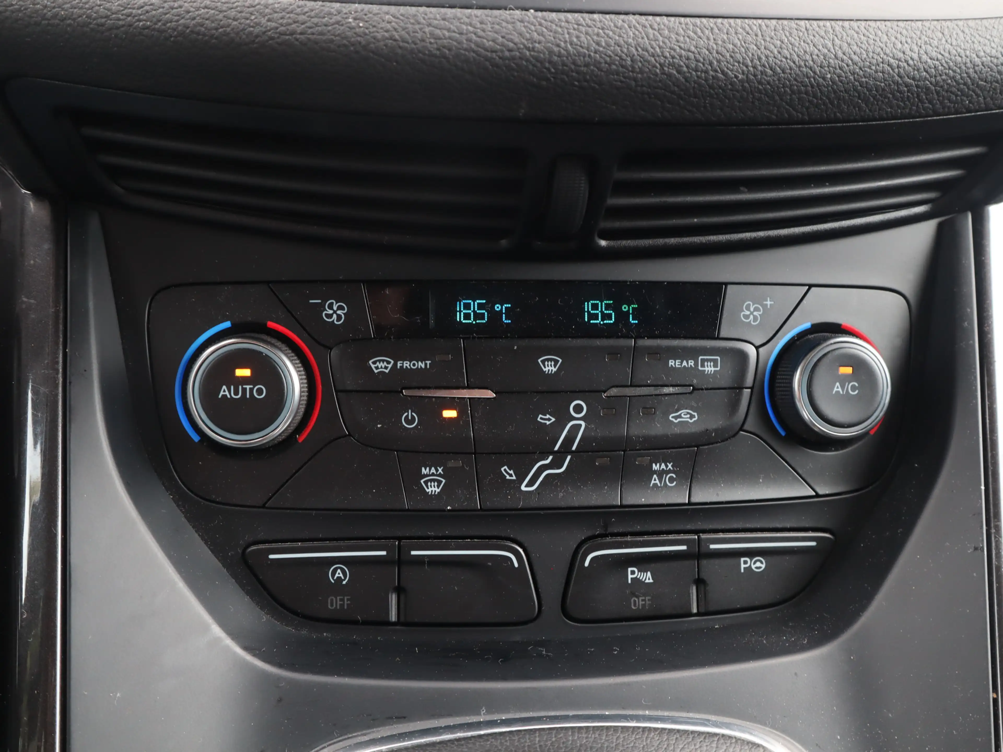 Ford C-Max 1.0 Titanium 125 PK / Trekhaak — photo 12