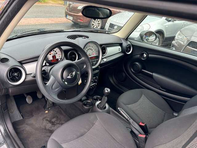 MINI One Mini One Brick Lane