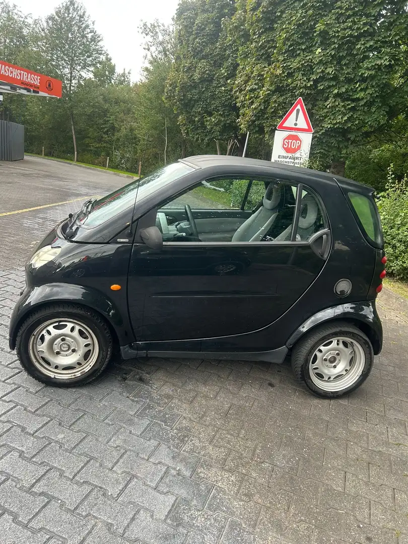 smart forTwo Basis (37kW) Schwarz - 1
