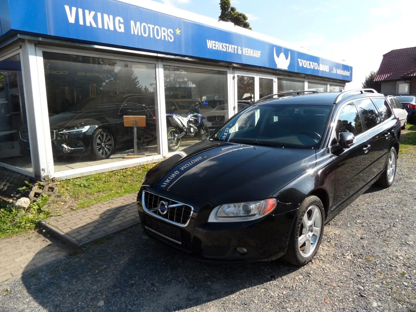 Volvo V70 Kombi Summum Schwarz - 1