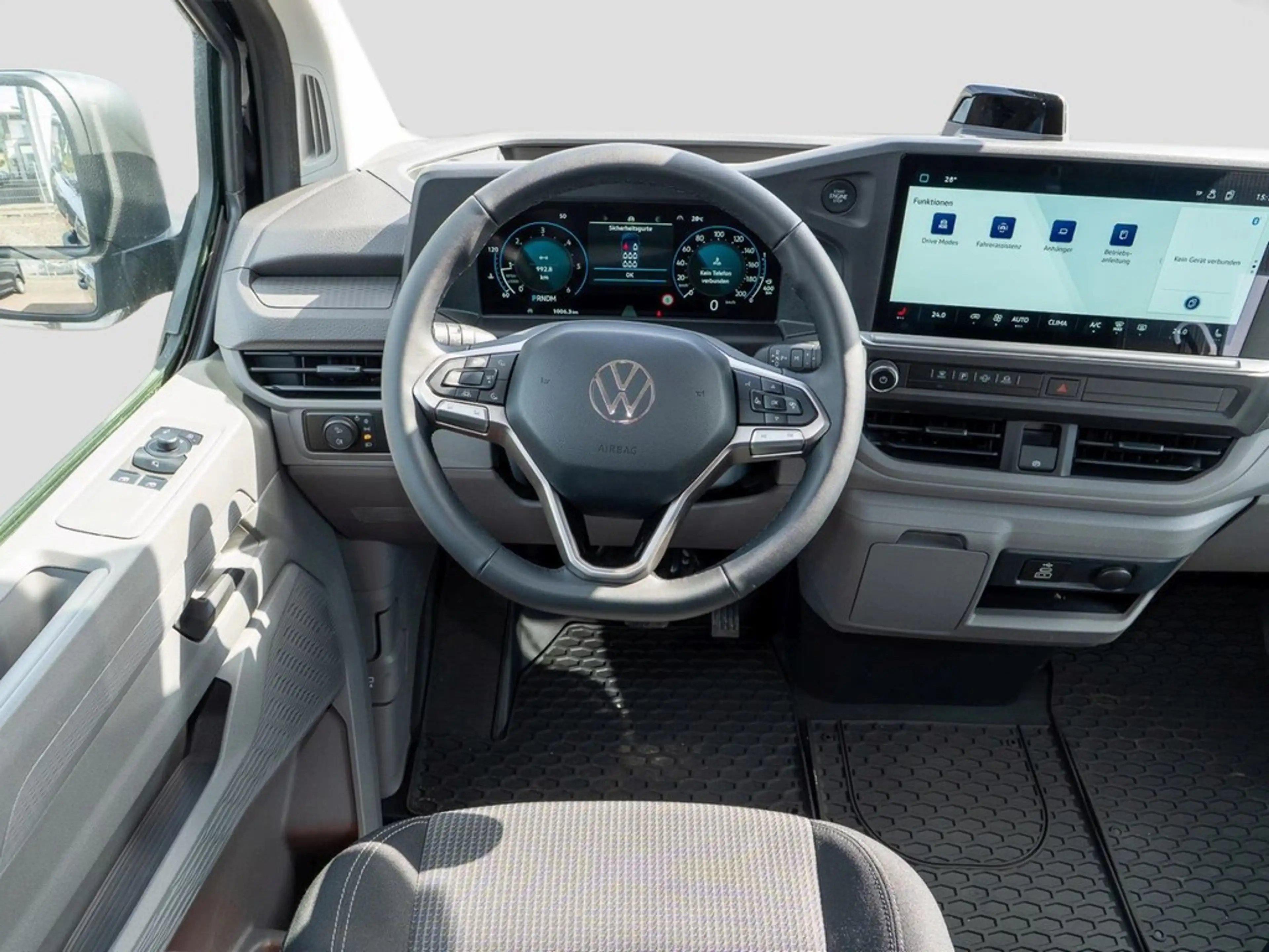 Volkswagen T7 Caravelle 2.0 TDI DSG IQ Light, Rear-View — photo 13