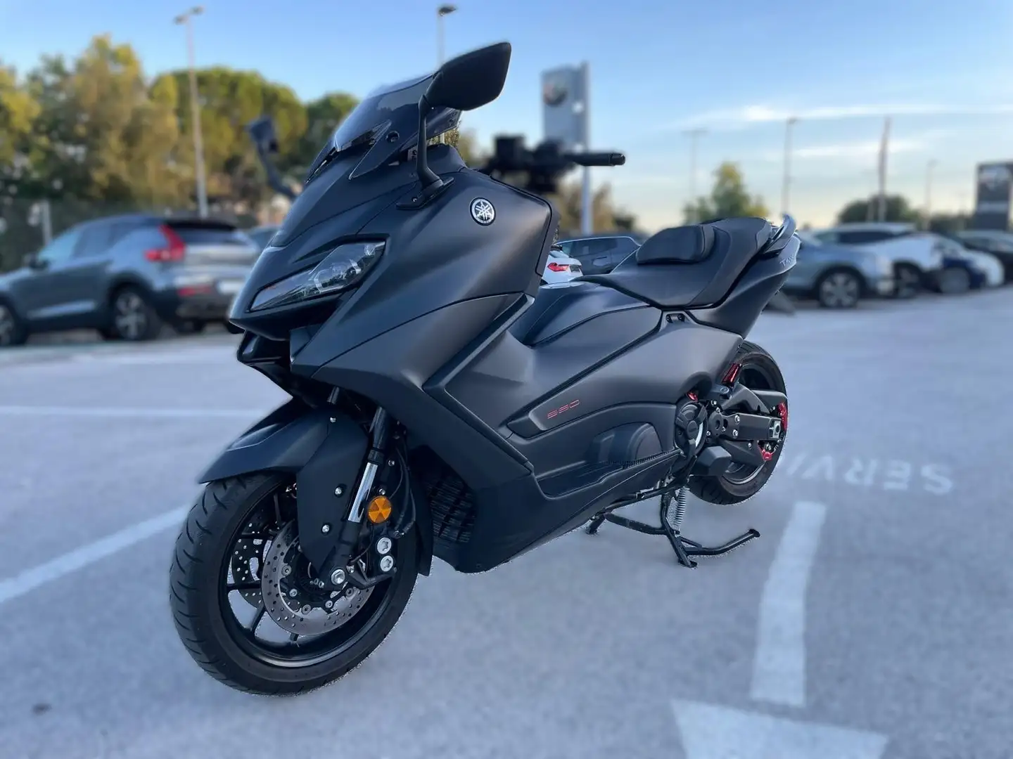 Yamaha TMAX 560 TOTAL BLACK Nero - 1