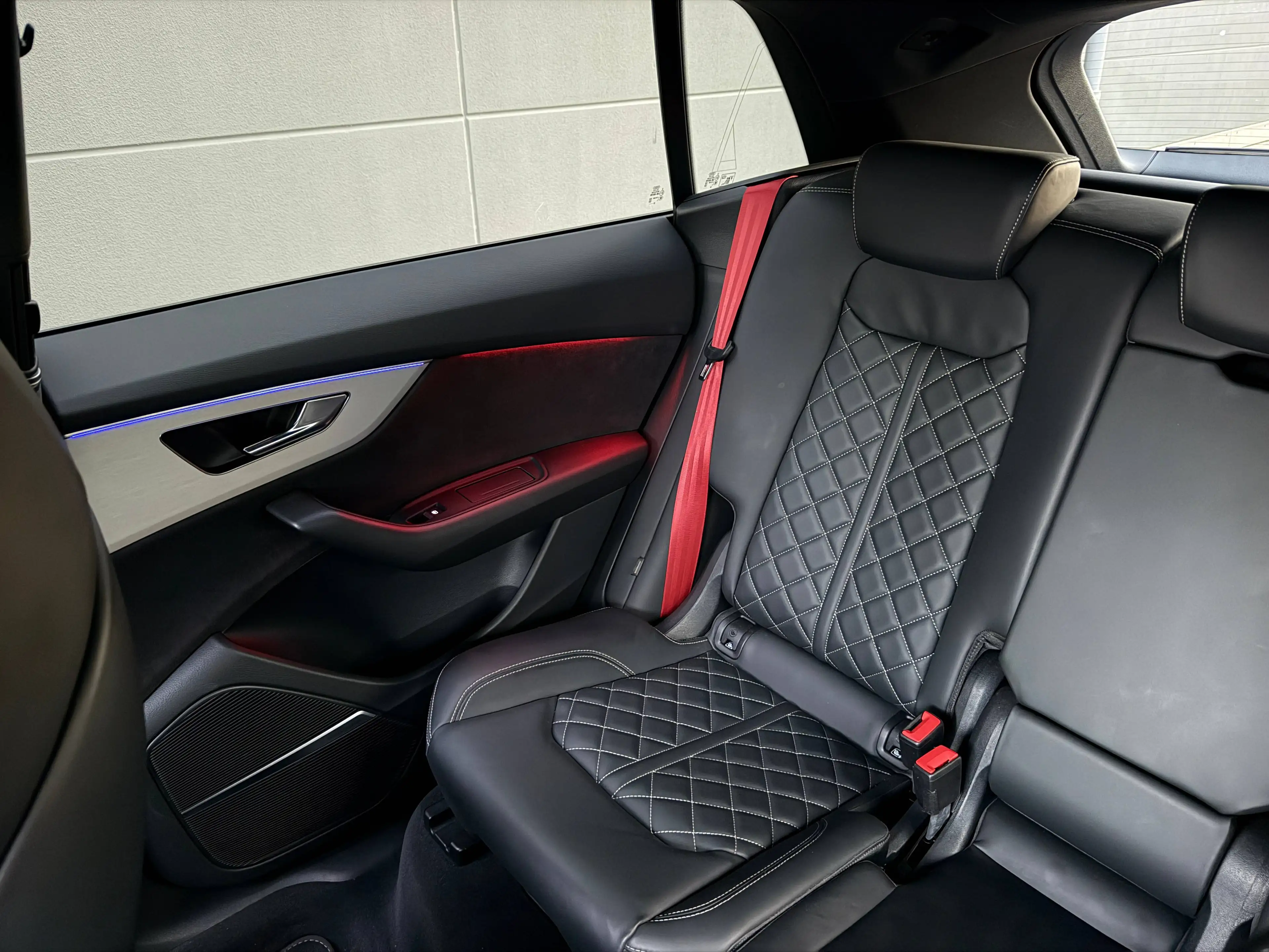 Audi Q8 50 TDI 3x S line Competition RS-Sitze Pano Rute Gurte Standheizung — photo 14