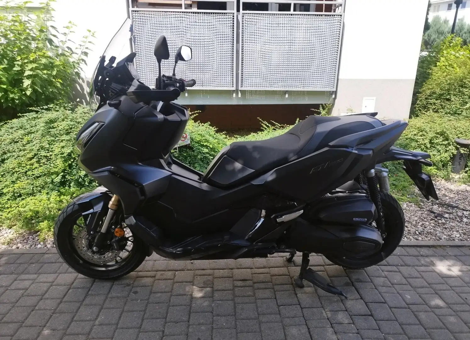 Honda ADV 350 Gri - 1