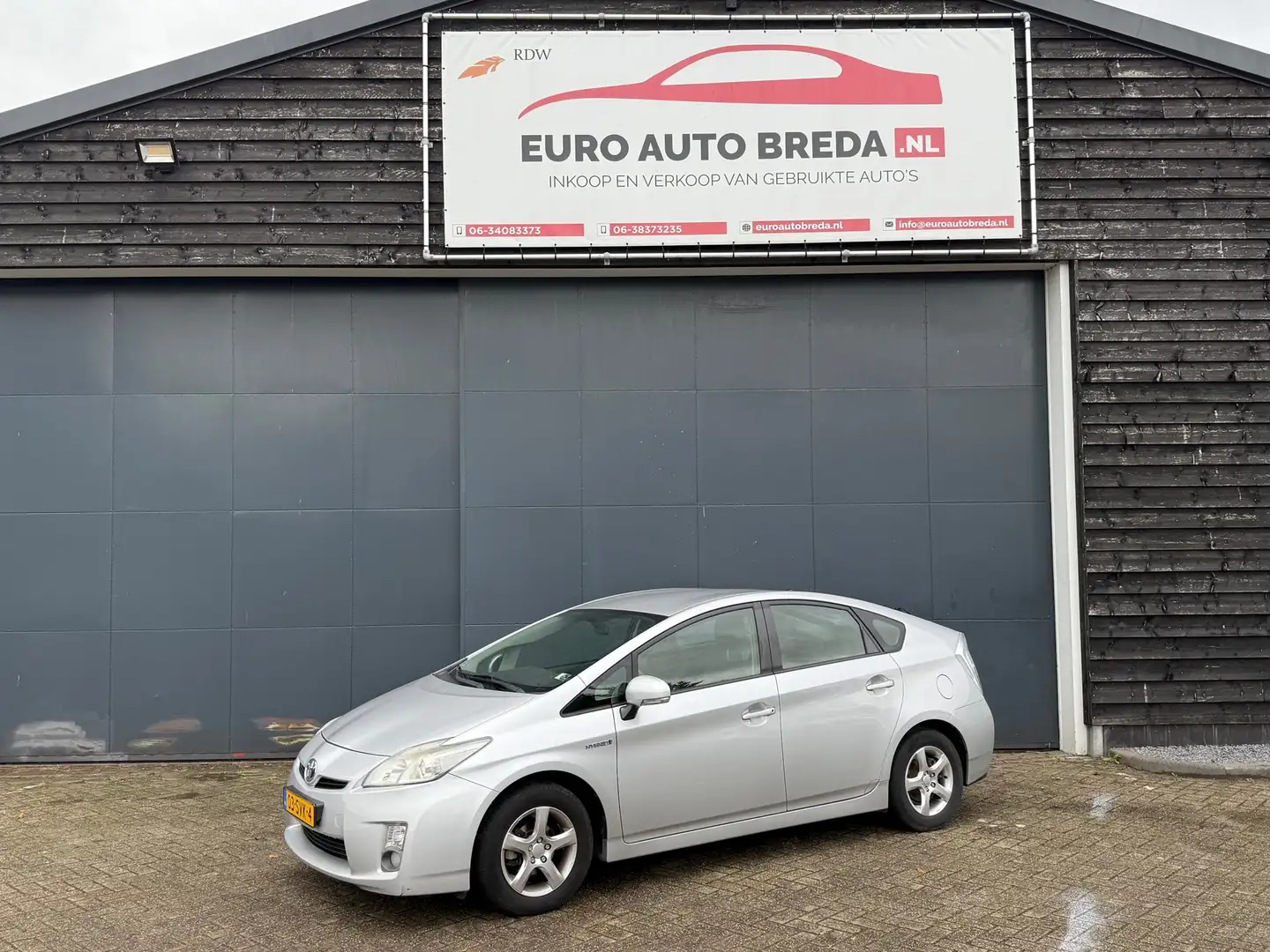 Toyota Prius 1.8 Comfort Gris - 1
