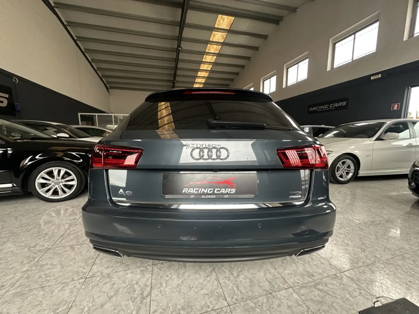 Audi A6 Avant 2.0TDI Black line edition 110kW Plateado - 2
