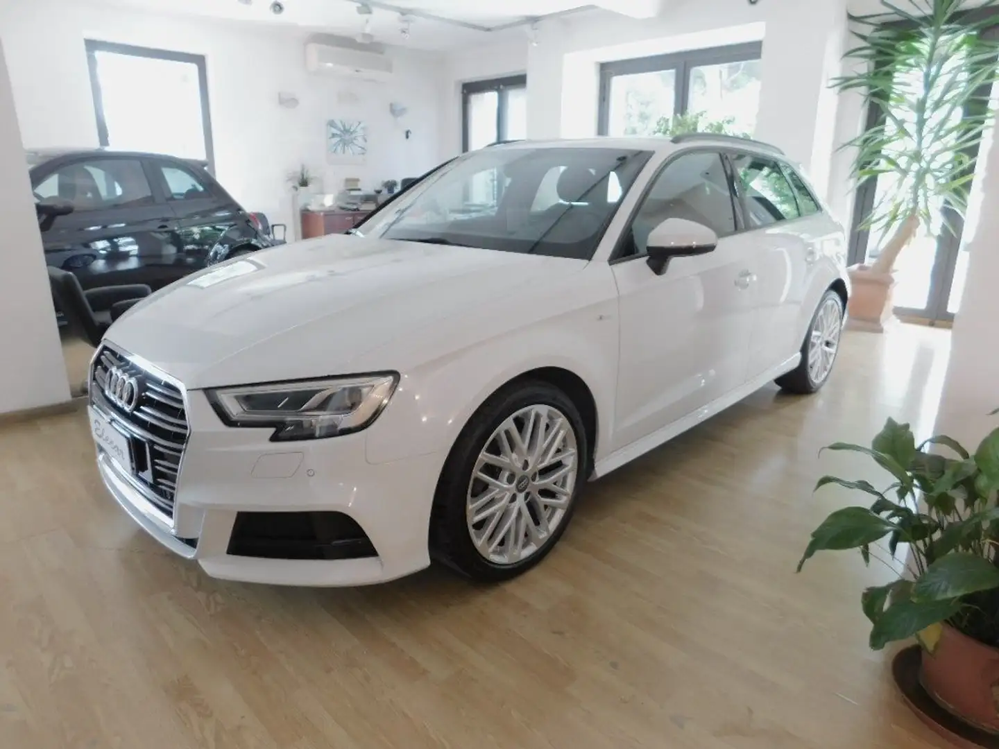 Audi A3 SPB 30 TFSI Admired PAC. S LINE Wit - 1