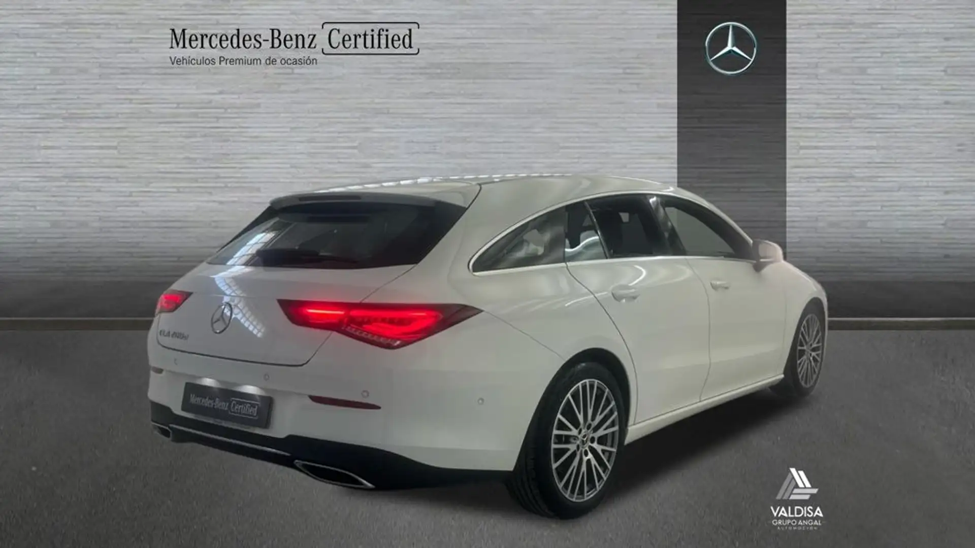 Mercedes-Benz CLA 200 Shooting Brake 200d 8G-DCT - 2
