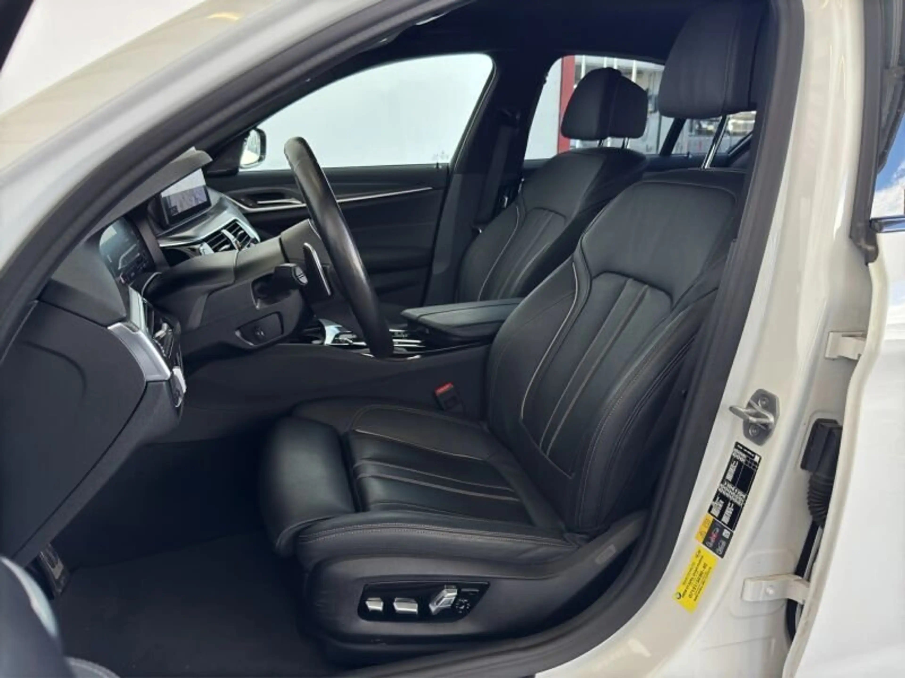 BMW 545 e xDrive Lim. M Sport Navi.Laser.HuD.AHK.ACC — photo 9