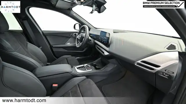 BMW 1 Series view 10
