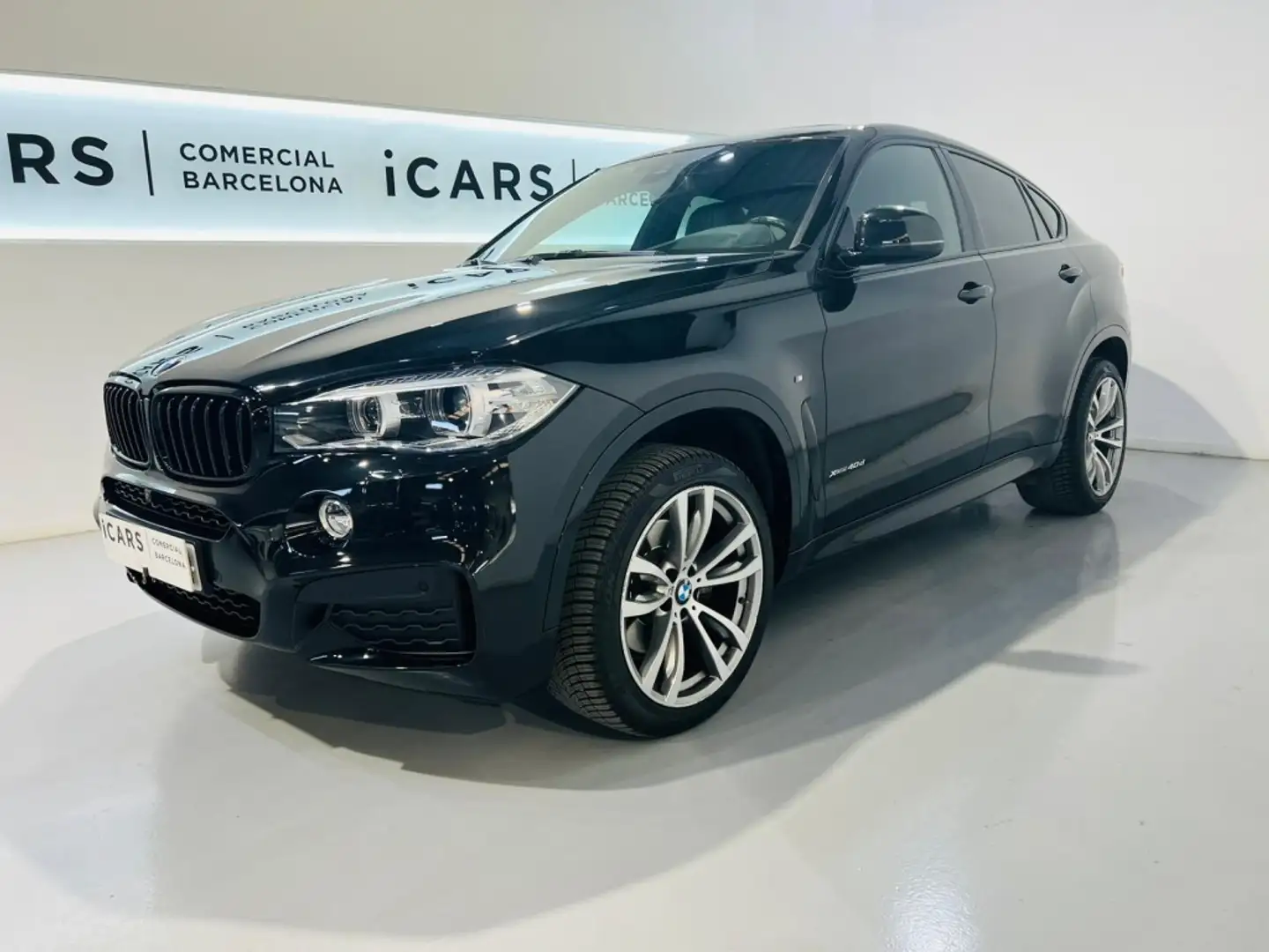 BMW X6 xDrive 40dA Чорний - 2