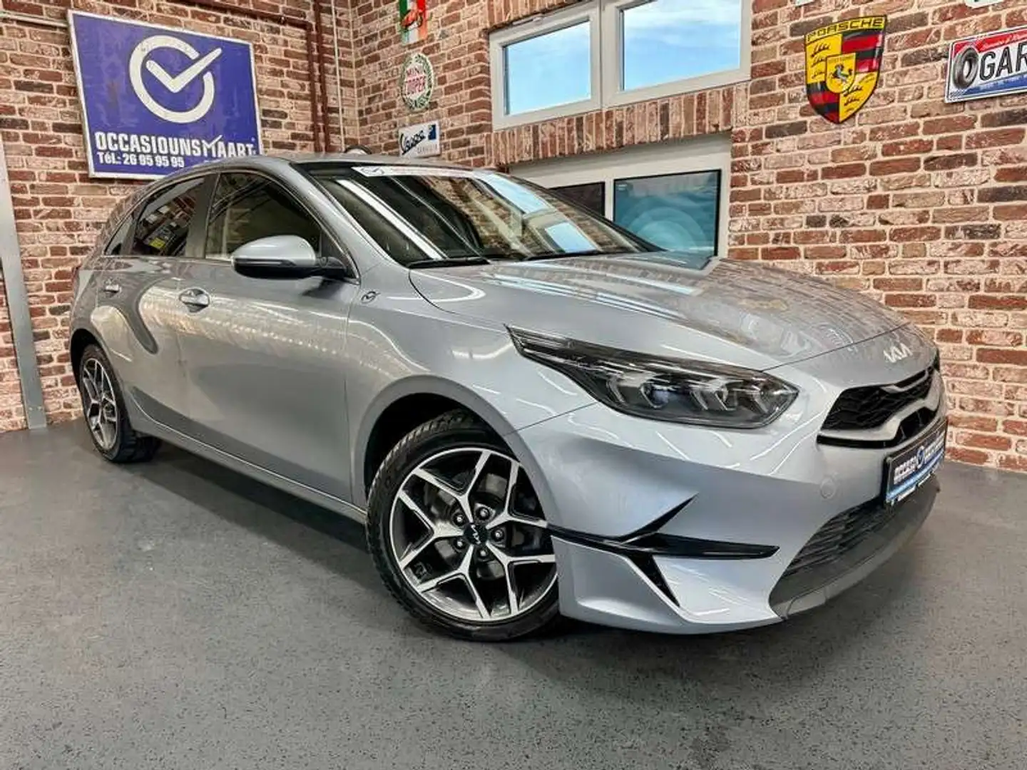 Kia XCeed Ceed 1.6 CRDi 136cv Auto PULSE Gris - 1