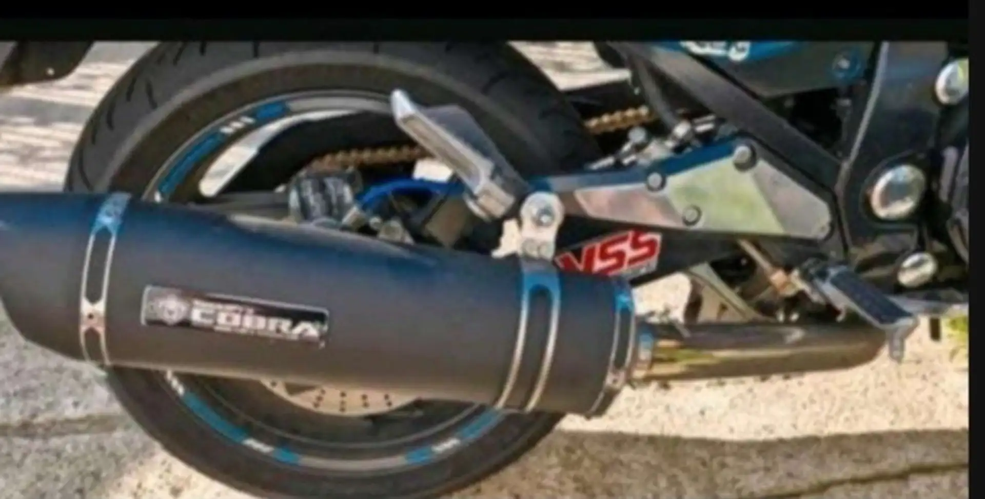 Kawasaki GPZ 1100 Azul - 1