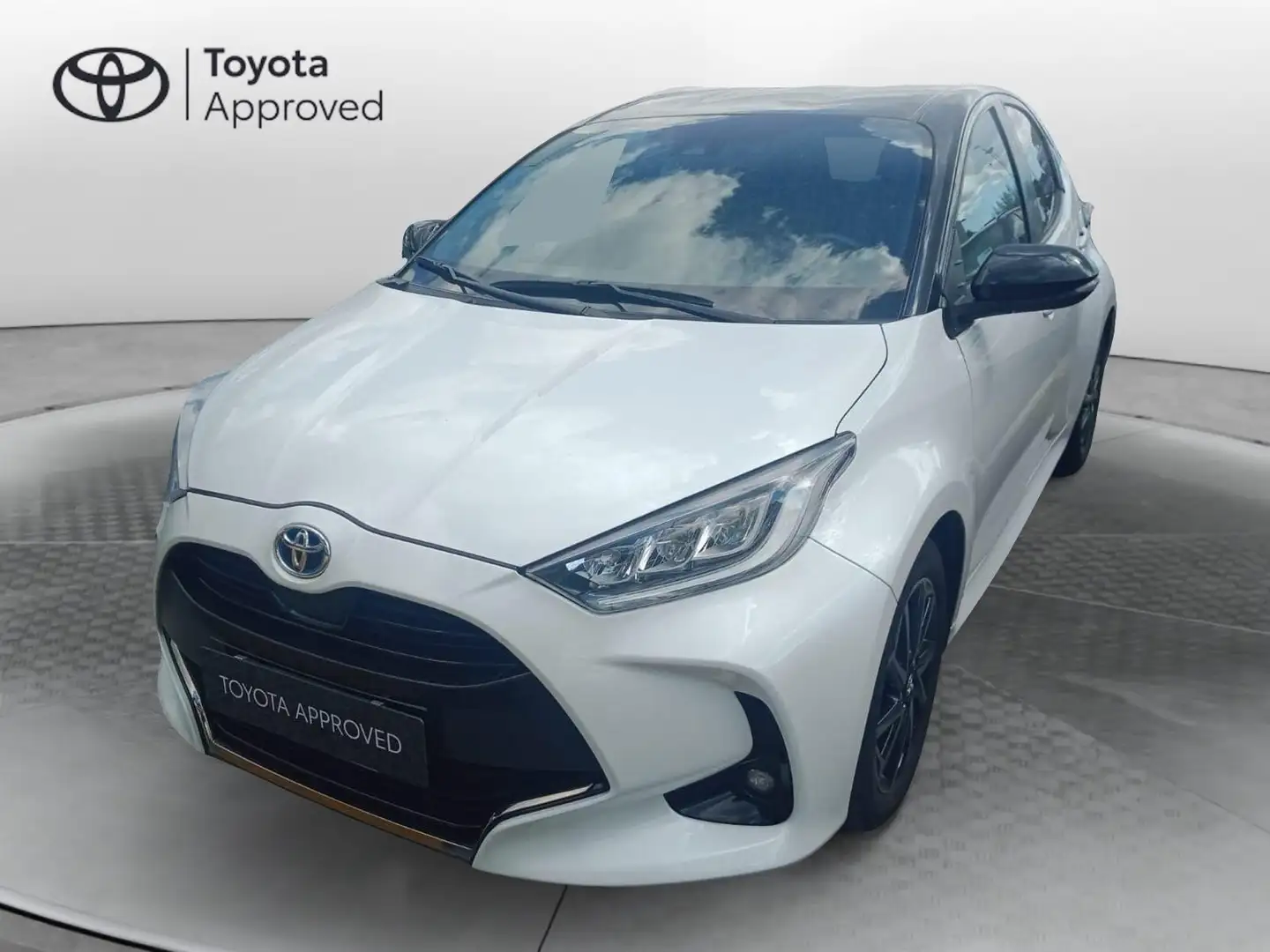 Toyota Yaris 1.5 Hybrid 5 porte Style Blanco - 1